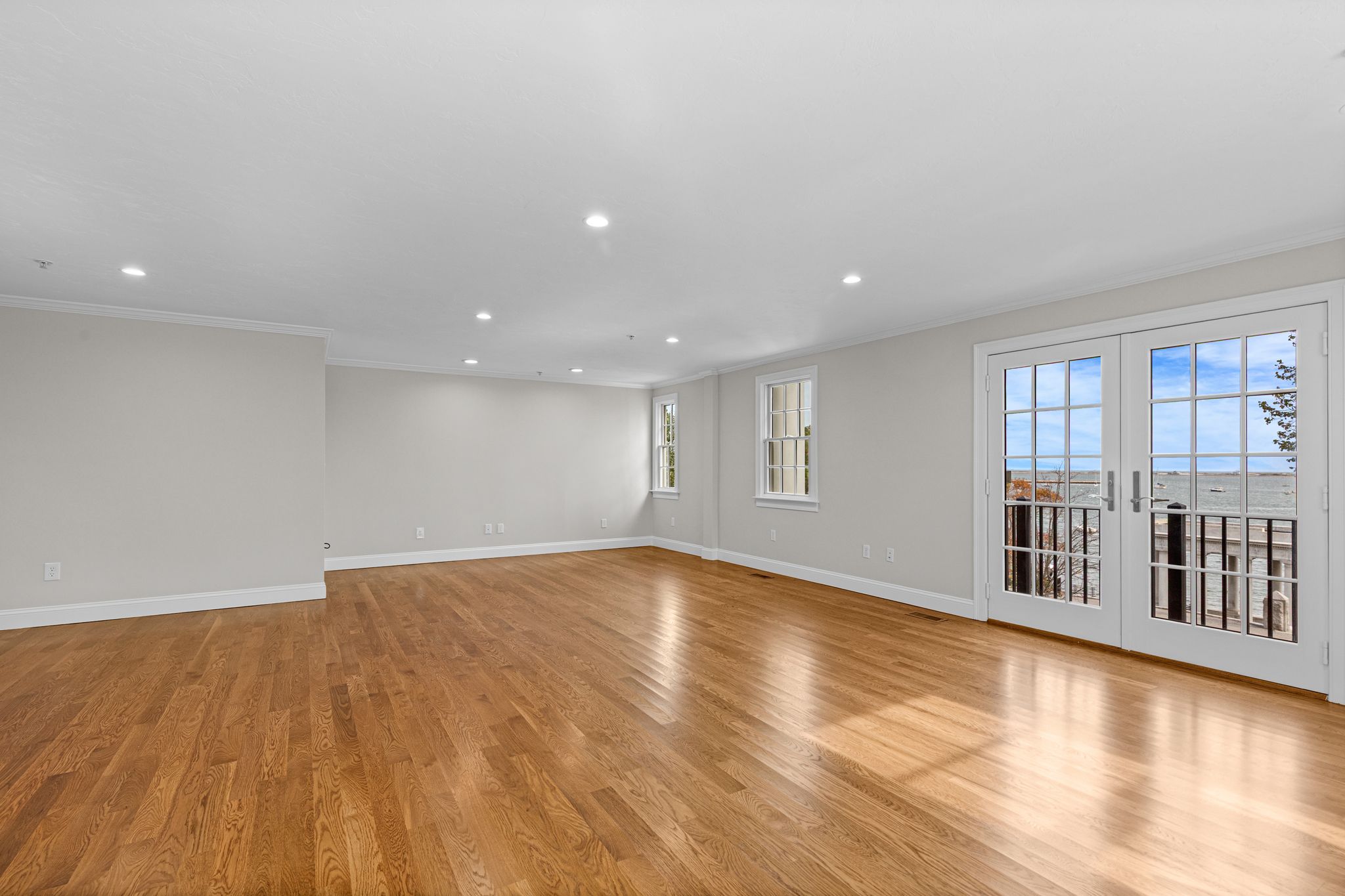  16 Carver Street, Unit 201, Plymouth, MA, 02360 - 物件實景