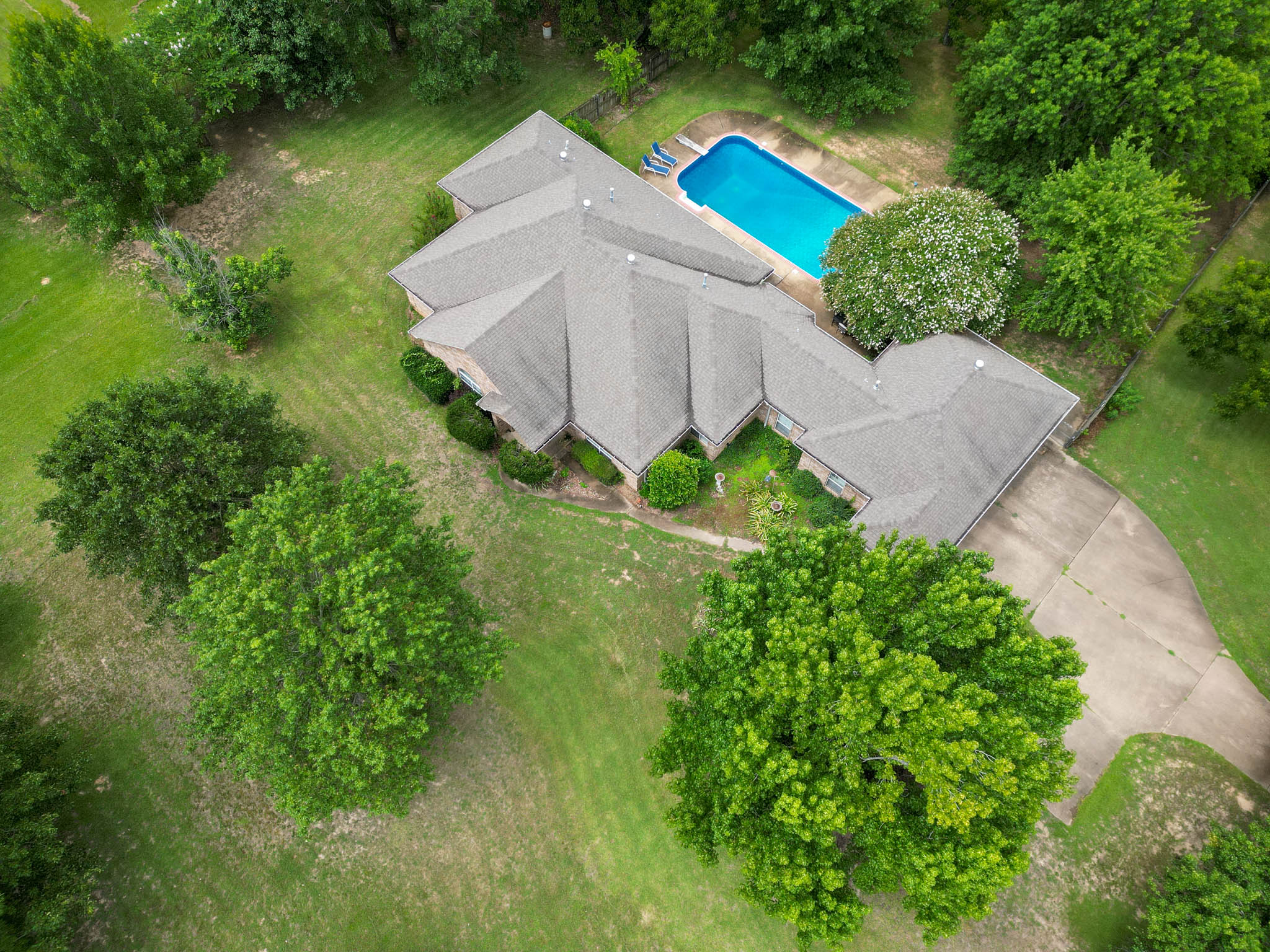 Jacksonville, Texas, 75766, United States, 3 Bedrooms Bedrooms, ,4 BathroomsBathrooms,Residential,For Sale,1984129