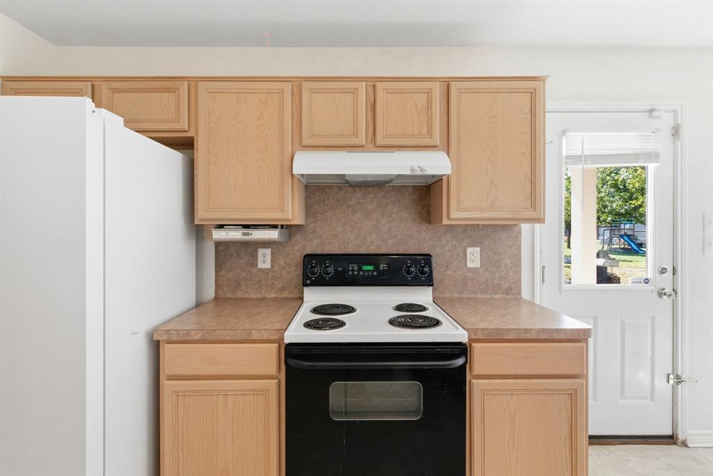 Millsap, Texas, 76066, United States, 3 Bedrooms Bedrooms, ,2 BathroomsBathrooms,Residential,For Sale,1987035