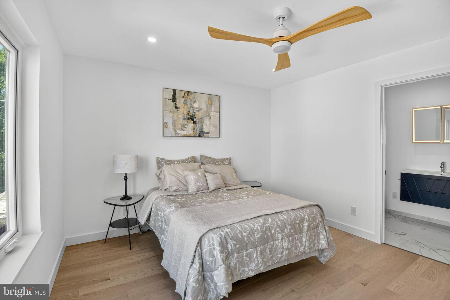 Washington, District of Columbia, 20010, United States, 3 Bedrooms Bedrooms, ,3 BathroomsBathrooms,Residential,For Sale,1938669