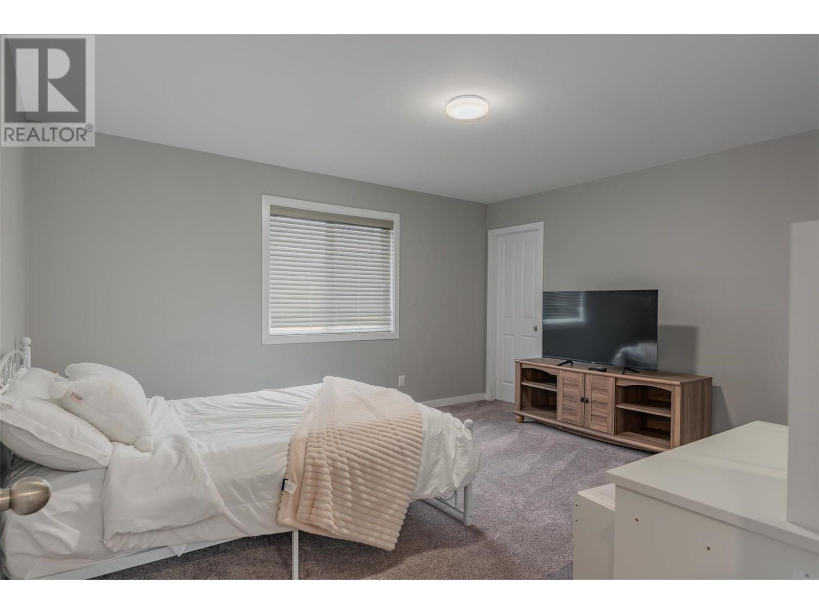 CASTLEGAR, British Columbia, V1N 4X9, CA, 5 Bedrooms Bedrooms, ,2 BathroomsBathrooms,Residential,For Sale,1913698