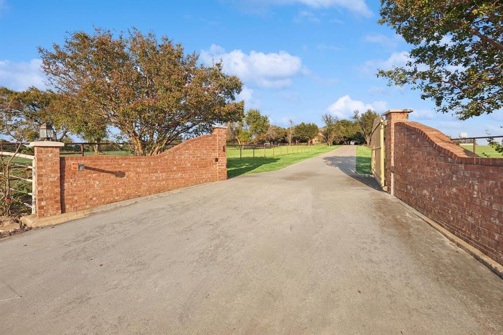 Pilot Point, Texas, 76258, United States, 4 Bedrooms Bedrooms, ,4 BathroomsBathrooms,Residential,For Sale,1974157