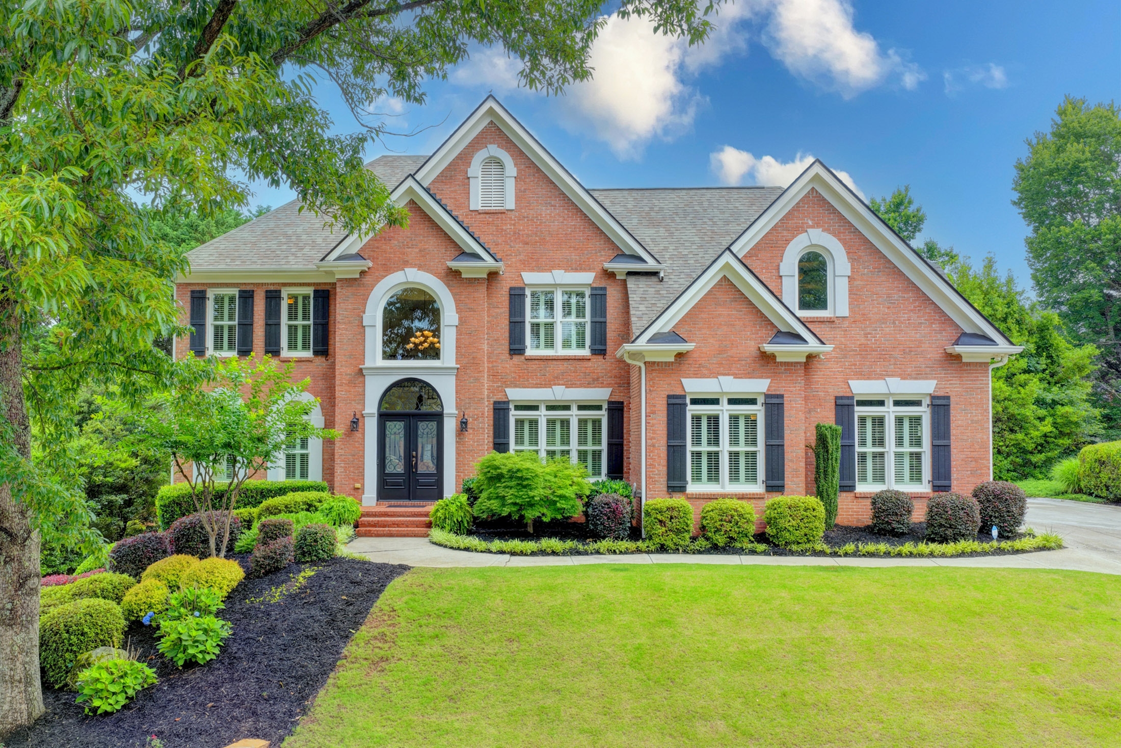  Stunning, Fully Renovated Glen Abbey Home Nestled in the Heart of Alpharetta - 物件實景