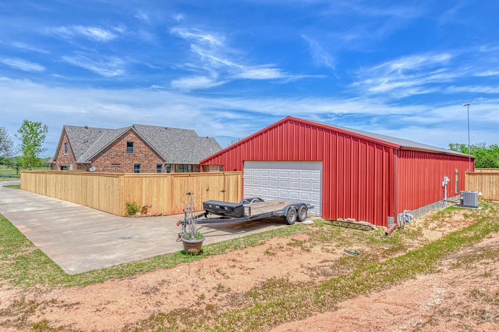Chickasha, Oklahoma, 73018, United States, 4 Bedrooms Bedrooms, ,5 BathroomsBathrooms,Residential,For Sale,1921713