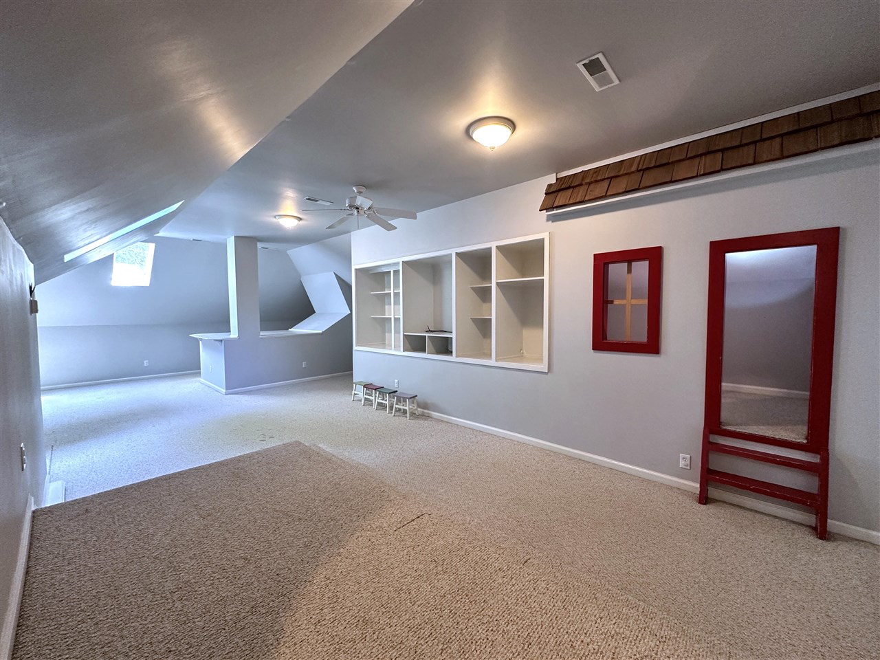 Bowling Green, Kentucky, 42104, United States, 5 Bedrooms Bedrooms, ,3 BathroomsBathrooms,Residential,For Sale,1907465