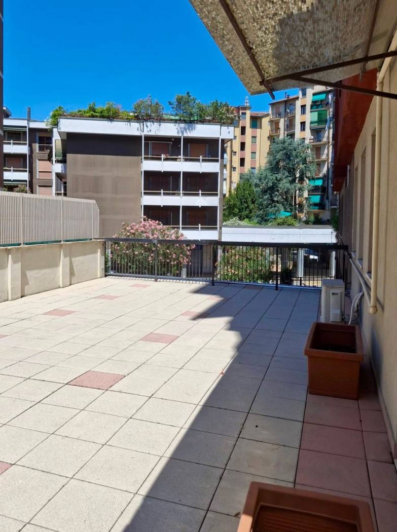 Cologno Monzese, Milano, 20093, IT, 4 Bedrooms Bedrooms, ,3 BathroomsBathrooms,Residential,For Sale,1877106