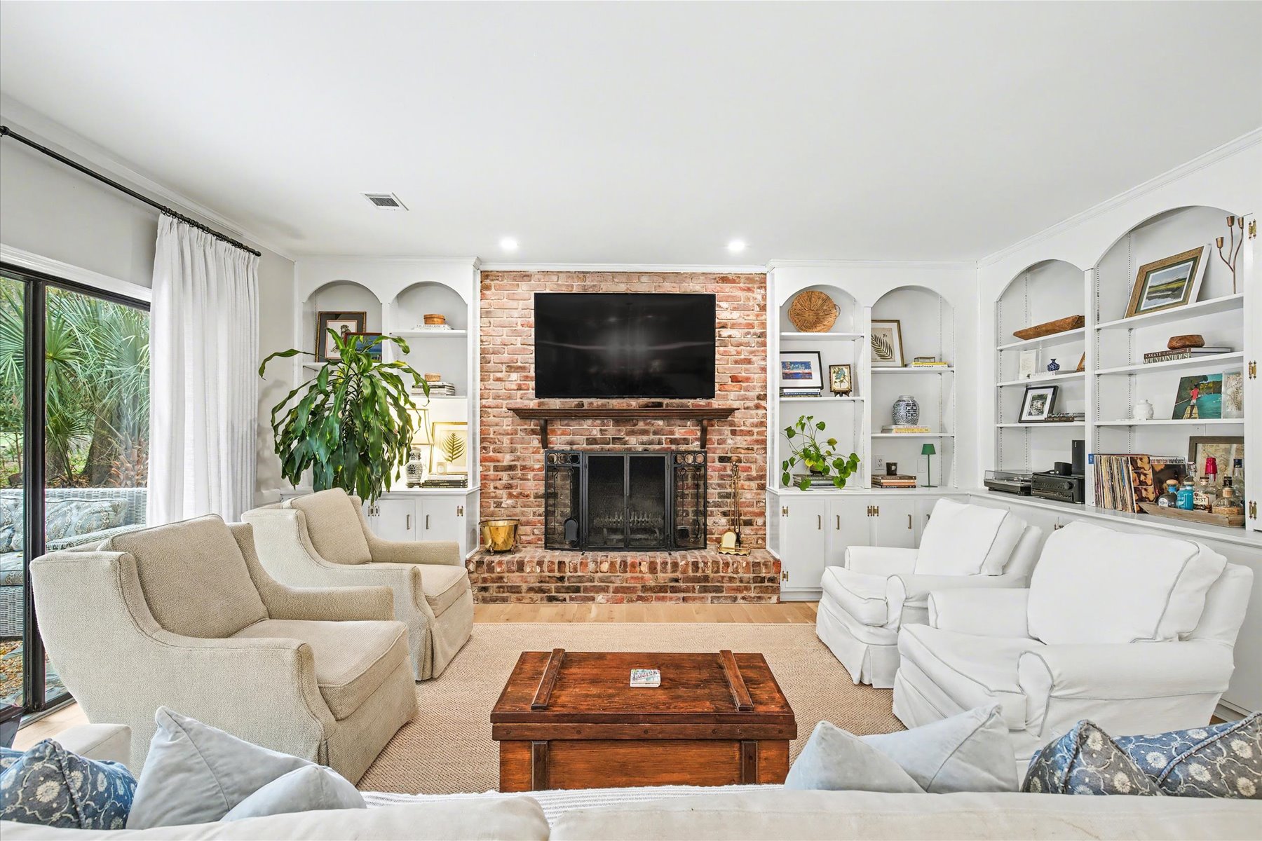  Lovely Updated Cottage in The Landings Gated Community - 物件實景