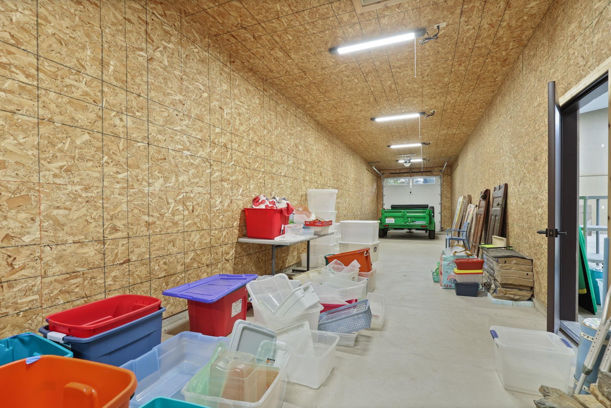 Birch Run, Michigan, 48415, United States, 3 Bedrooms Bedrooms, ,5 BathroomsBathrooms,Residential,For Sale,1977323