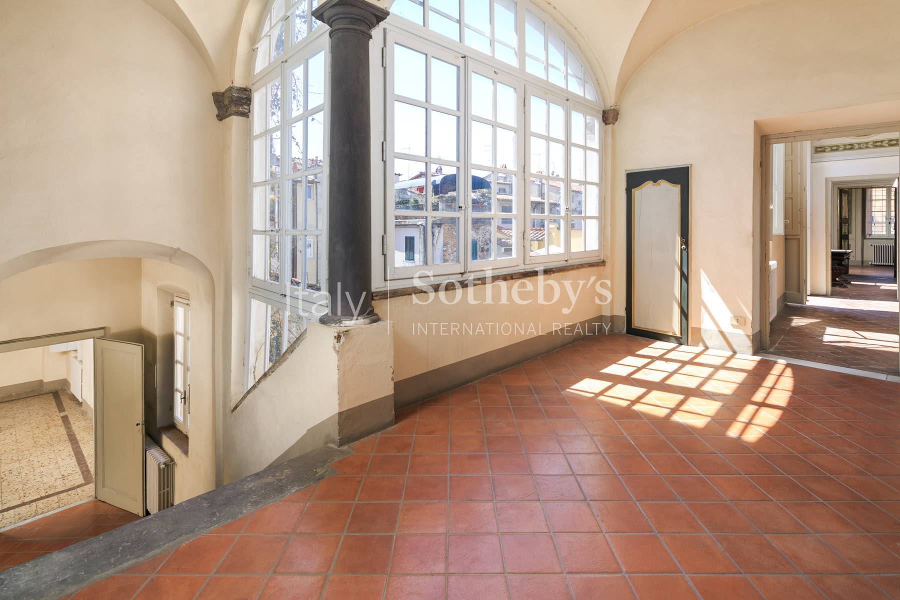  Bright frescoed apartment in the heart of Lucca - 物件實景