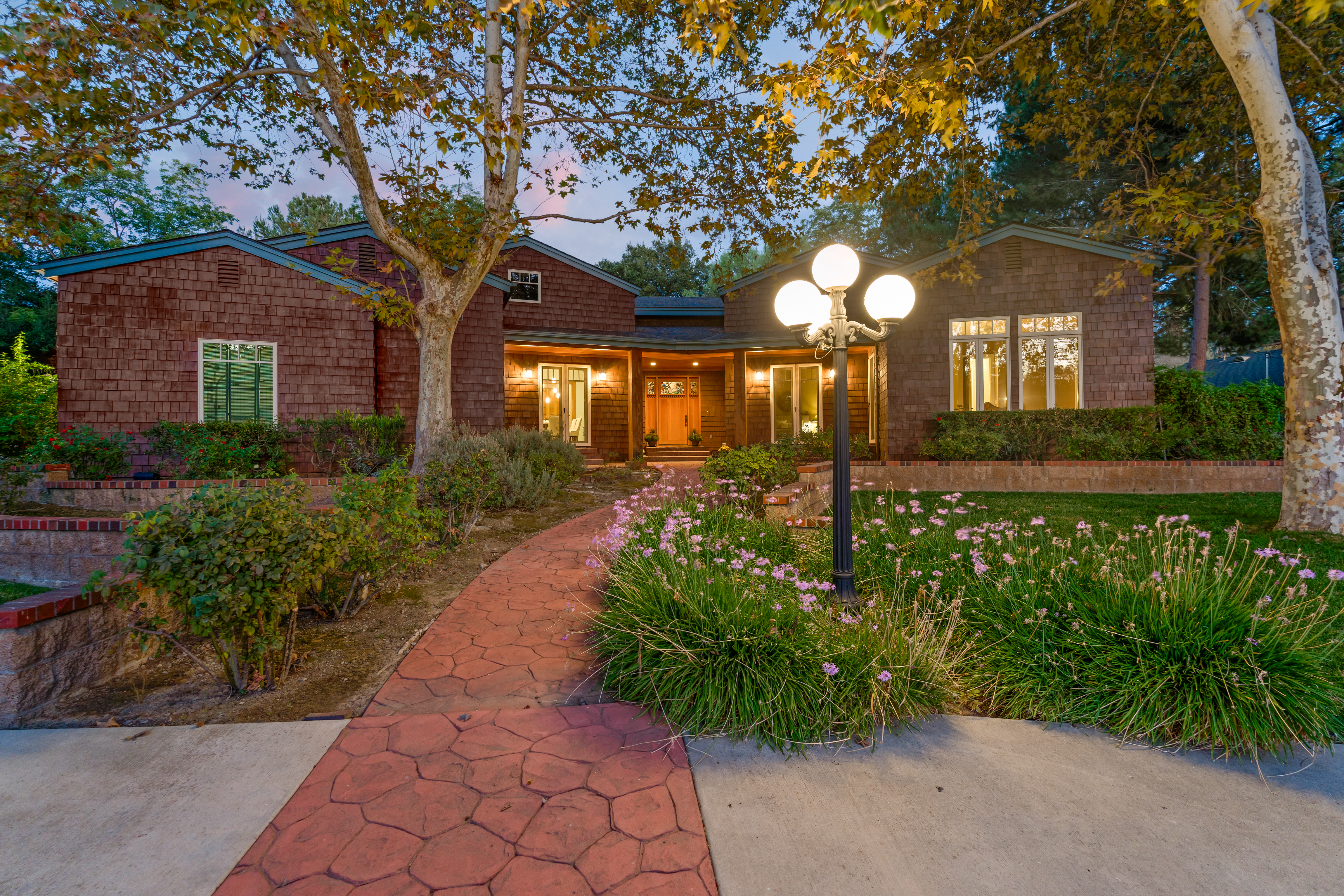  402 South Montgomery Street, Ojai, CA 93023 - 物件實景