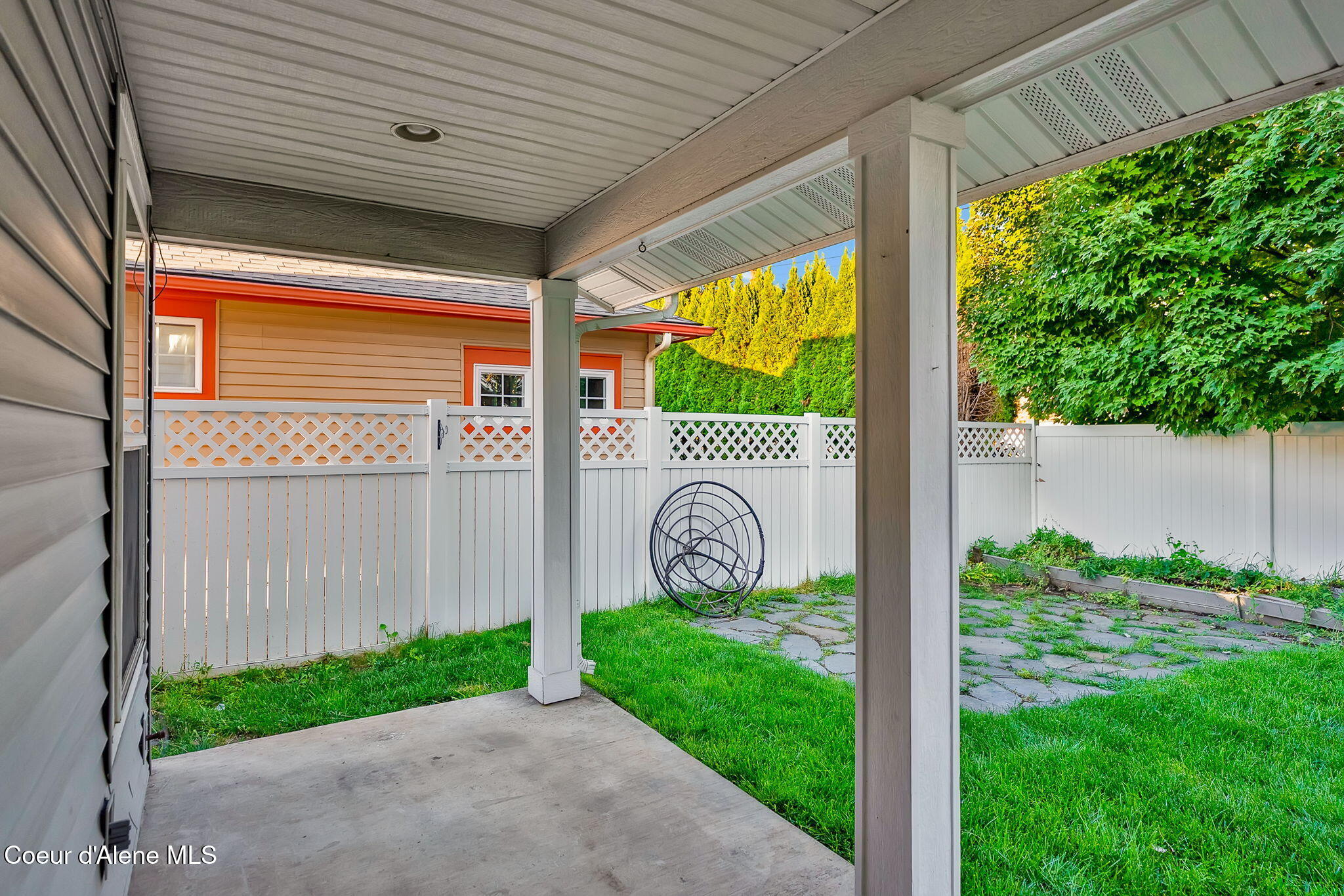 Coeur D'alene, Idaho, 83815, United States, 3 Bedrooms Bedrooms, ,2 BathroomsBathrooms,Residential,For Sale,1965651