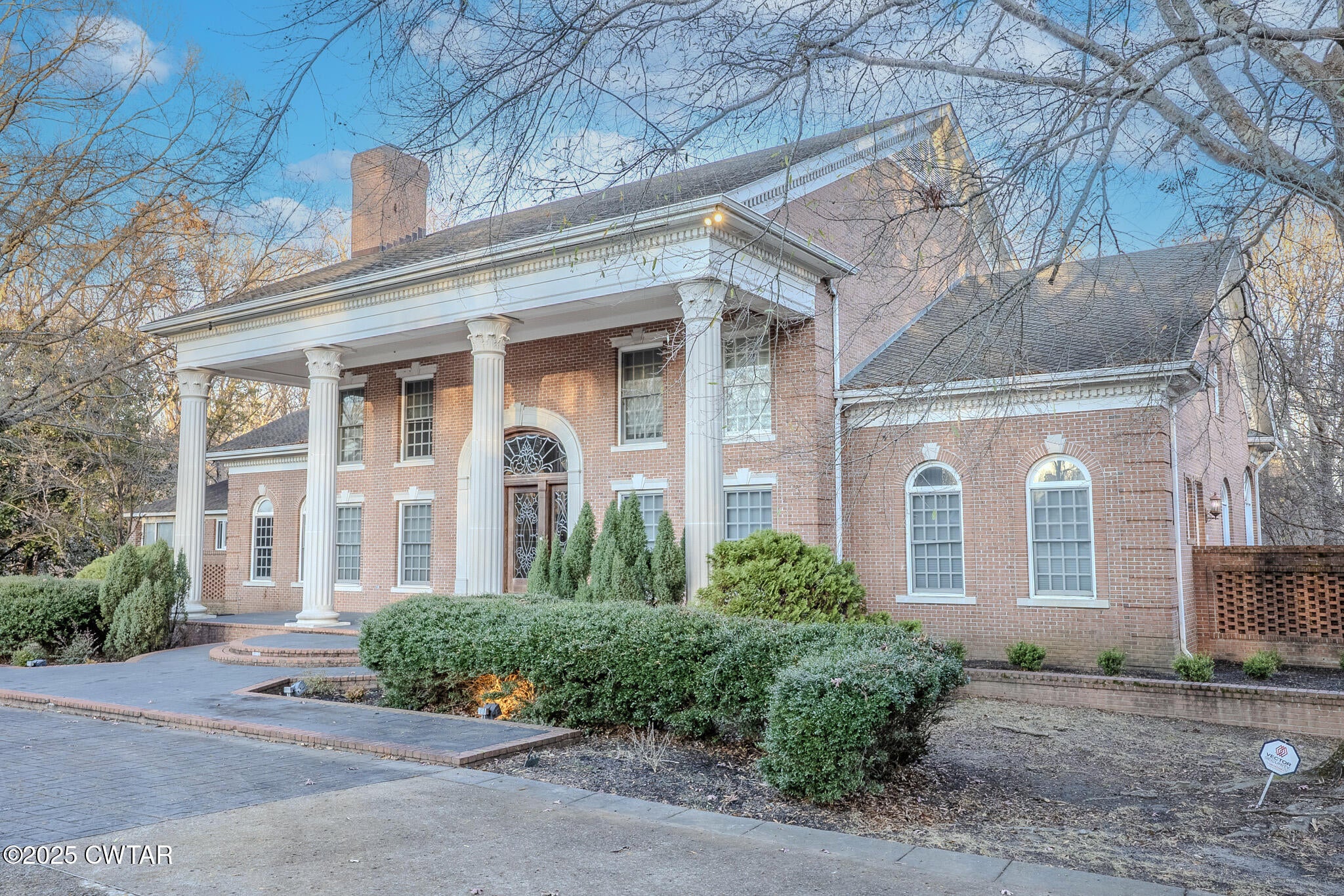 Jackson, Tennessee, 38305, United States, 5 Bedrooms Bedrooms, ,5 BathroomsBathrooms,Residential,For Sale,2006604