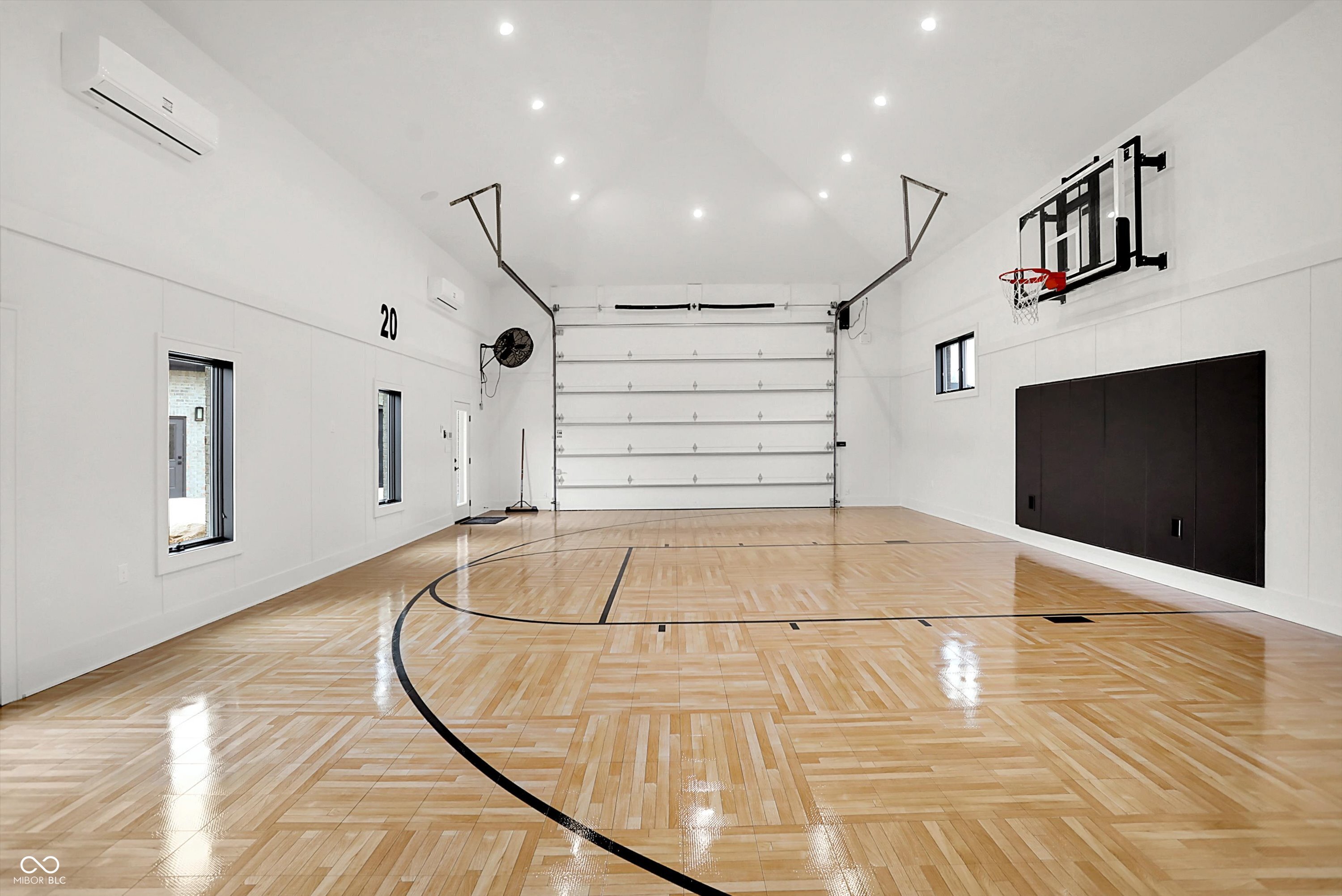 Bargersville, Indiana, 46106, United States, 5 Bedrooms Bedrooms, ,6 BathroomsBathrooms,Residential,For Sale,1983672