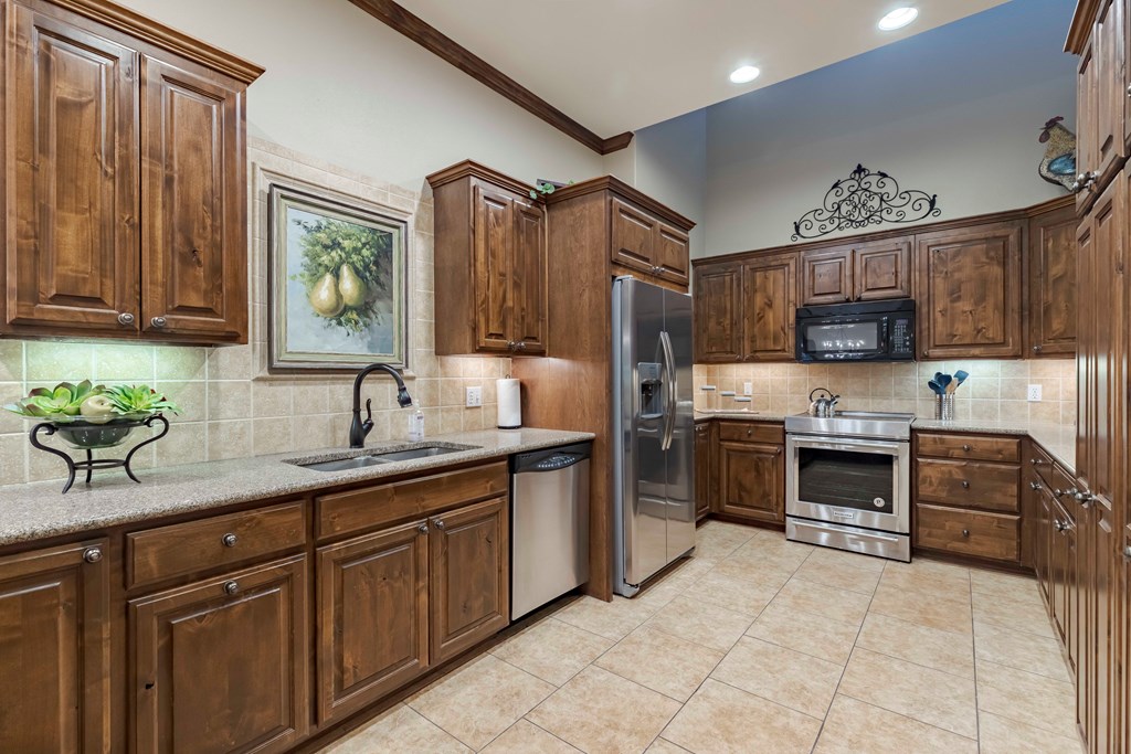 Kerrville, Texas, 78028, United States, 3 Bedrooms Bedrooms, ,3 BathroomsBathrooms,Residential,For Sale,1977674