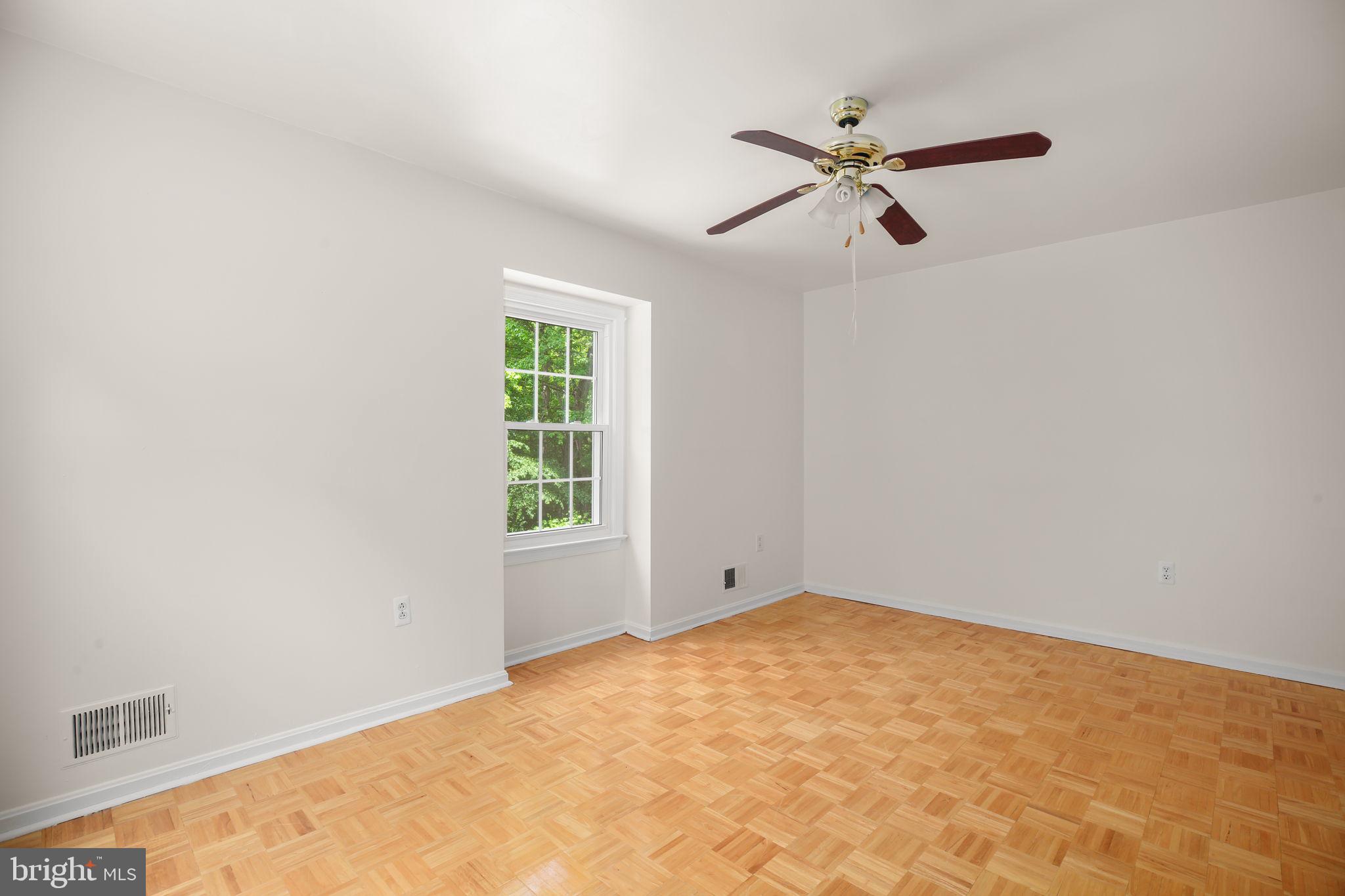 Fairfax Station, Virginia, 22039, United States, 4 Bedrooms Bedrooms, ,3 BathroomsBathrooms,Residential,For Sale,2049120