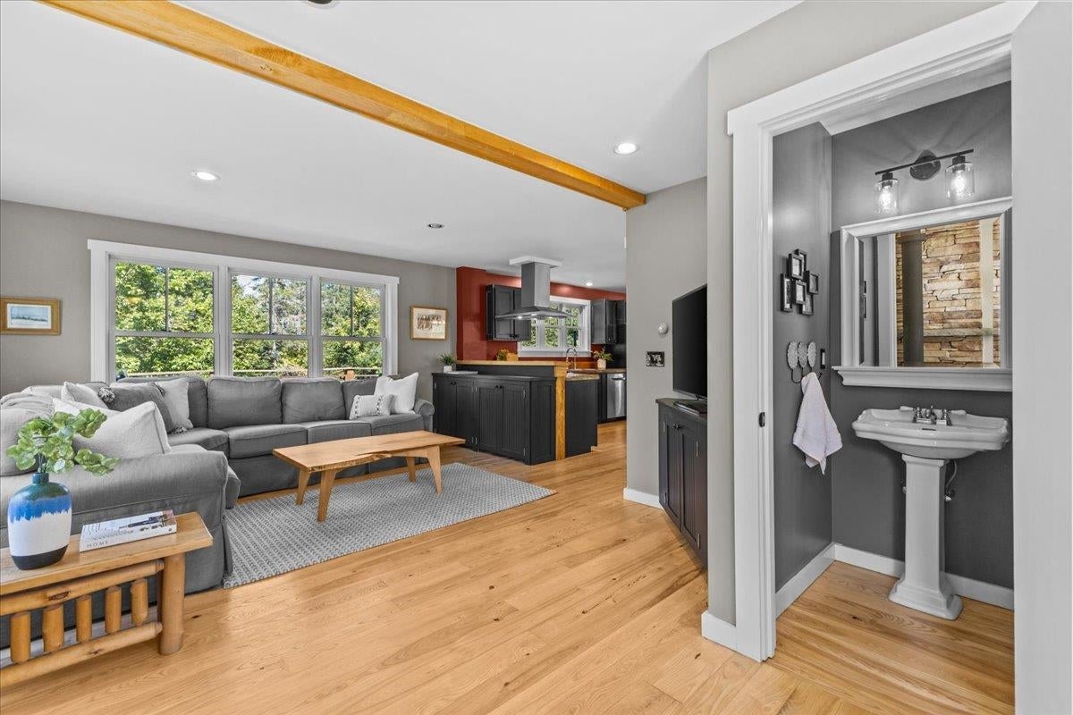 Stowe, Vermont, 05672, United States, 4 Bedrooms Bedrooms, ,3 BathroomsBathrooms,Residential,For Sale,1939915