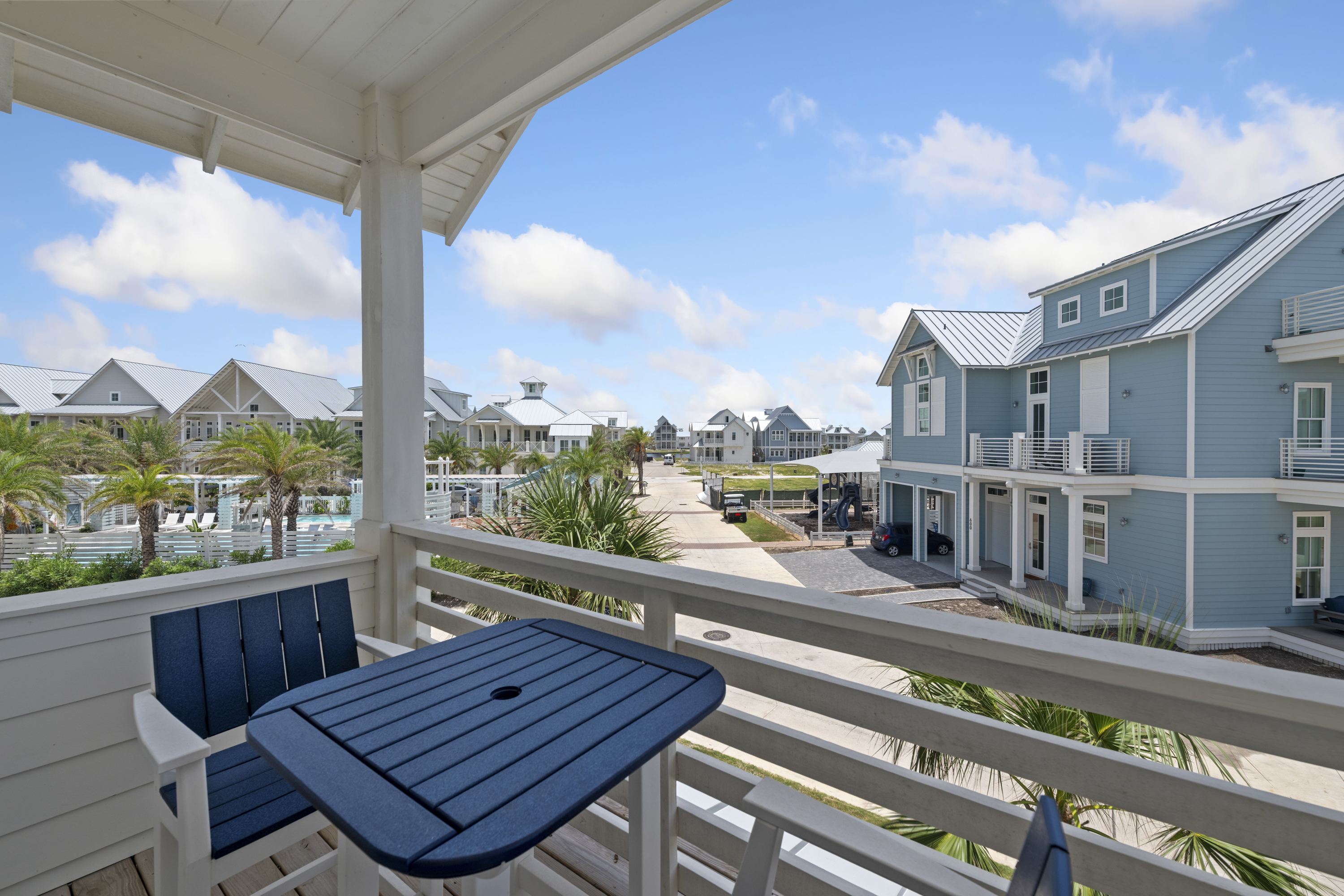  Corner Lot Luxury in Cinnamon Shore South - 物件實景