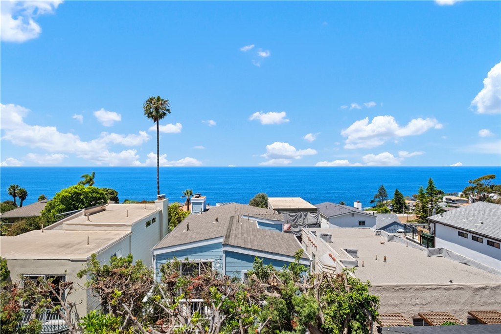 Laguna Beach, California, 92651, United States, 2 Bedrooms Bedrooms, ,3 BathroomsBathrooms,Residential,For Sale,1998159