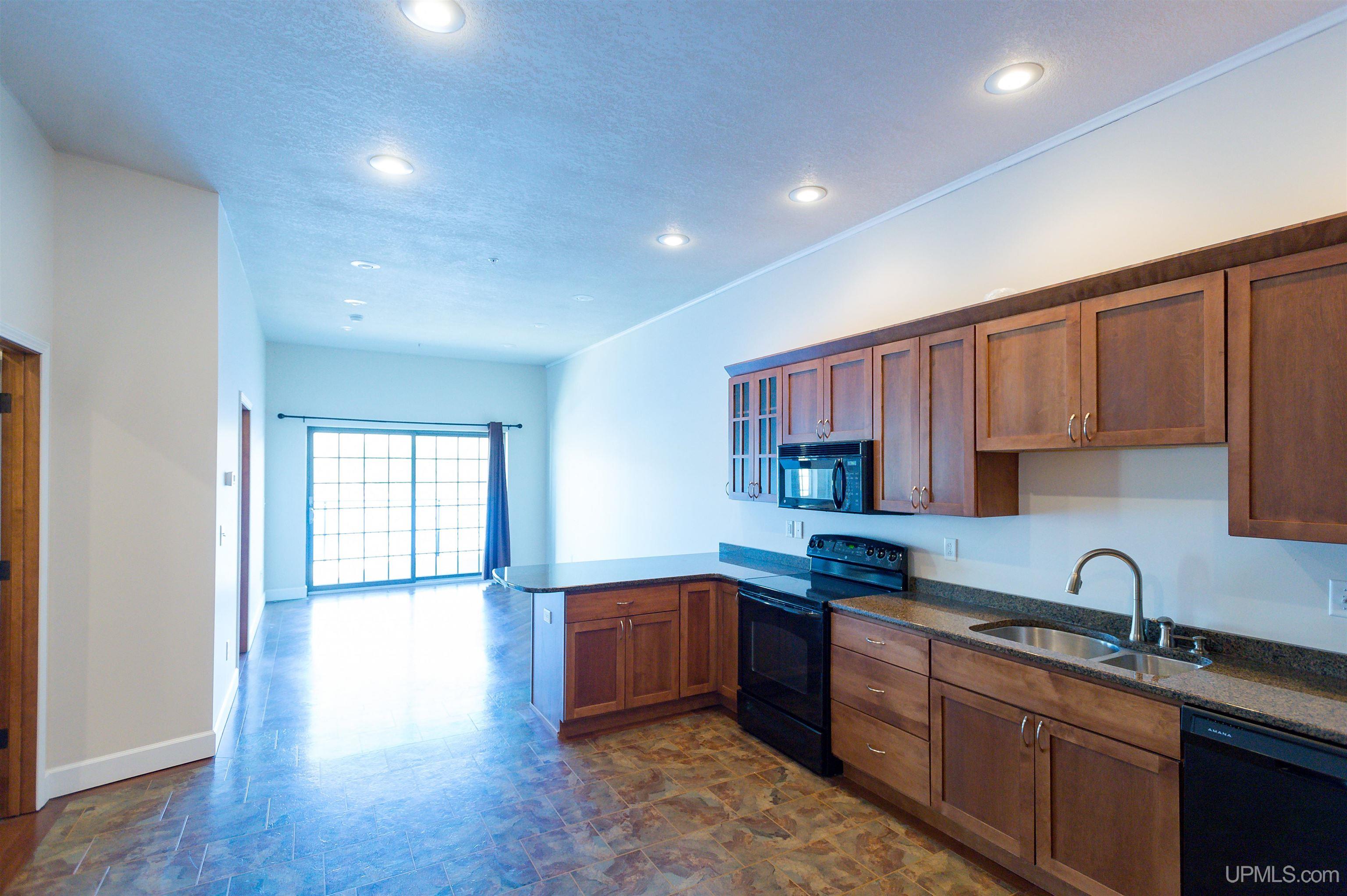 Houghton, Michigan, 49931, United States, 5 Bedrooms Bedrooms, ,2 BathroomsBathrooms,Residential,For Sale,1977730