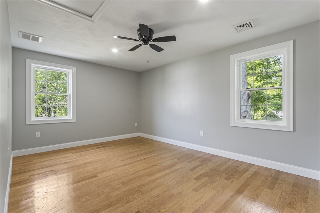 Attleboro, Massachusetts, 02703, United States, 4 Bedrooms Bedrooms, ,3 BathroomsBathrooms,Residential,For Sale,1924385