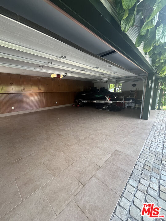 Malibu, California, 90265, United States, 8 Bedrooms Bedrooms, ,9 BathroomsBathrooms,Residential,For Sale,1989186