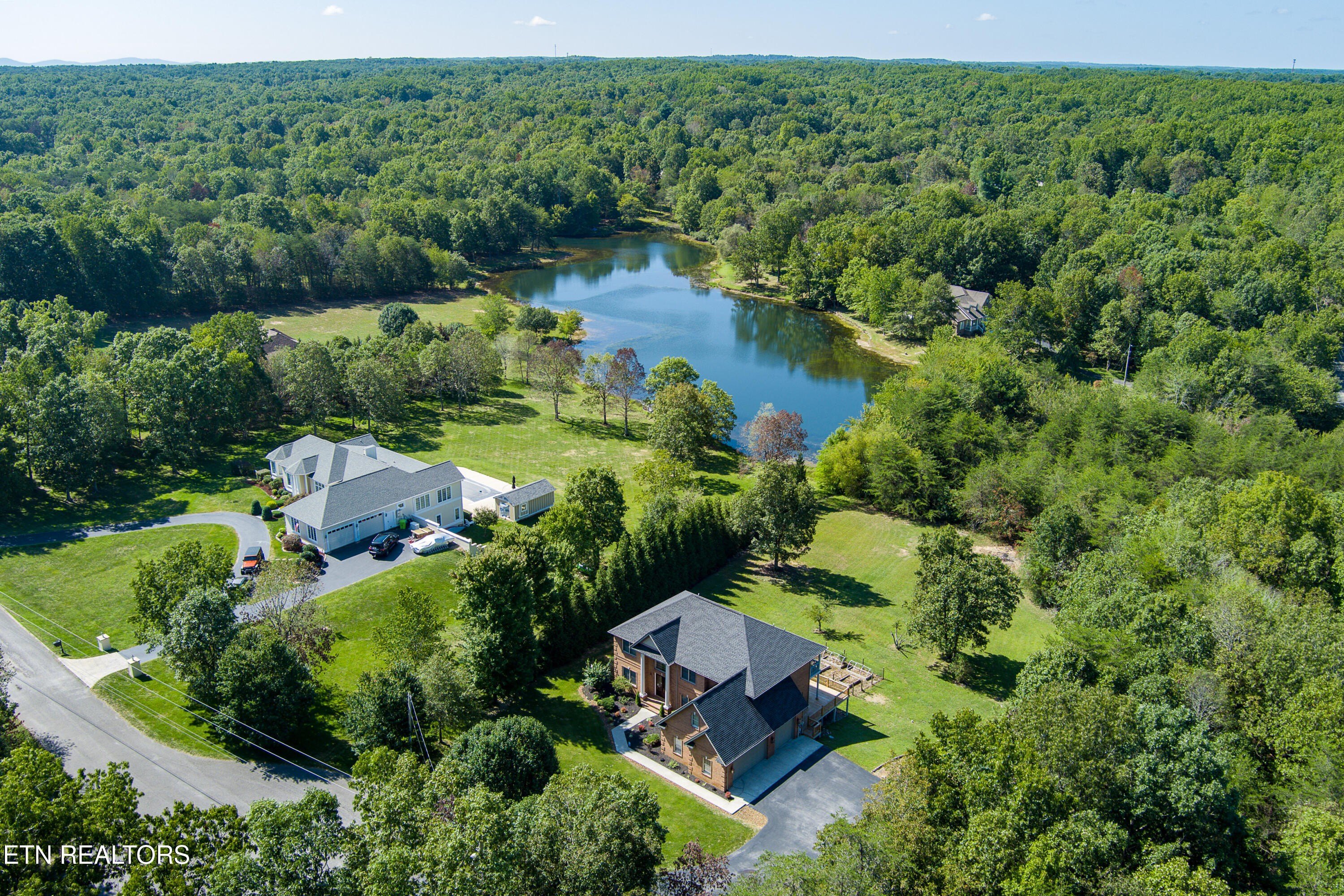 Crossville, Tennessee, 38555, United States, 5 Bedrooms Bedrooms, ,4 BathroomsBathrooms,Residential,For Sale,1990495