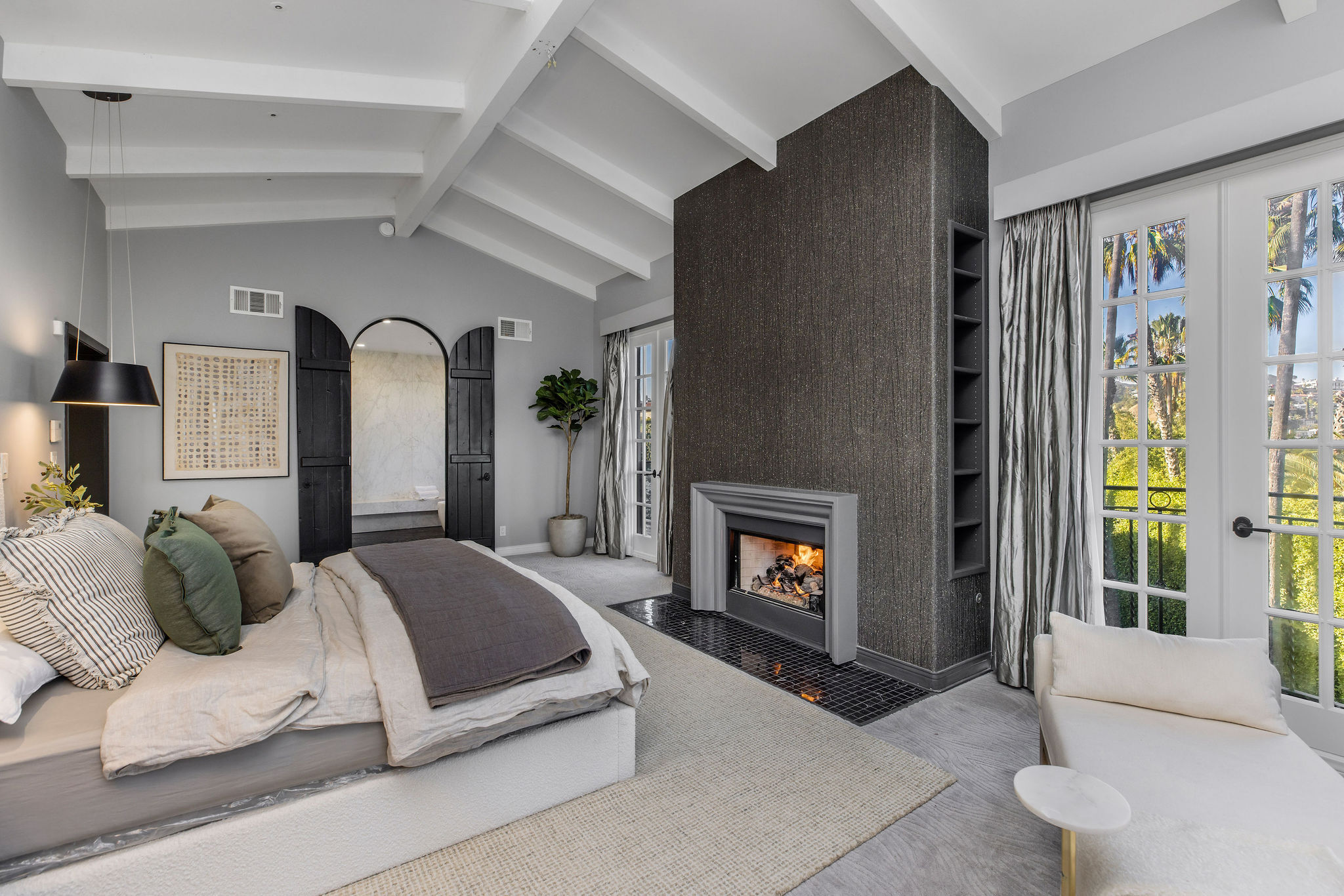  Romantic Spanish Retreat in Whitley Heights - 物件實景