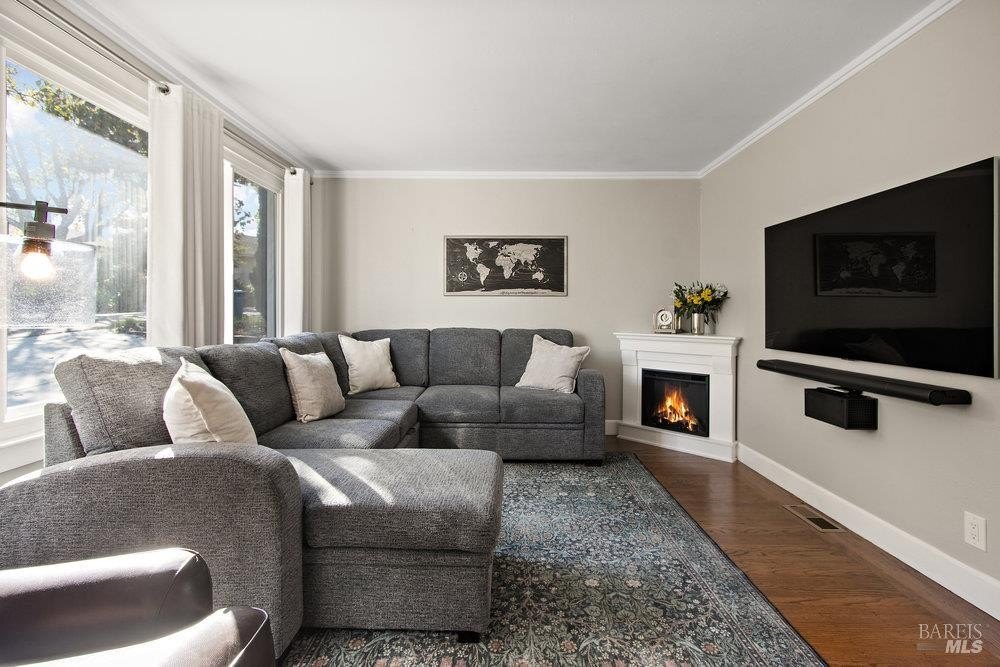 Benicia, California, 94510, United States, 2 Bedrooms Bedrooms, ,1 BathroomBathrooms,Residential,For Sale,1966169