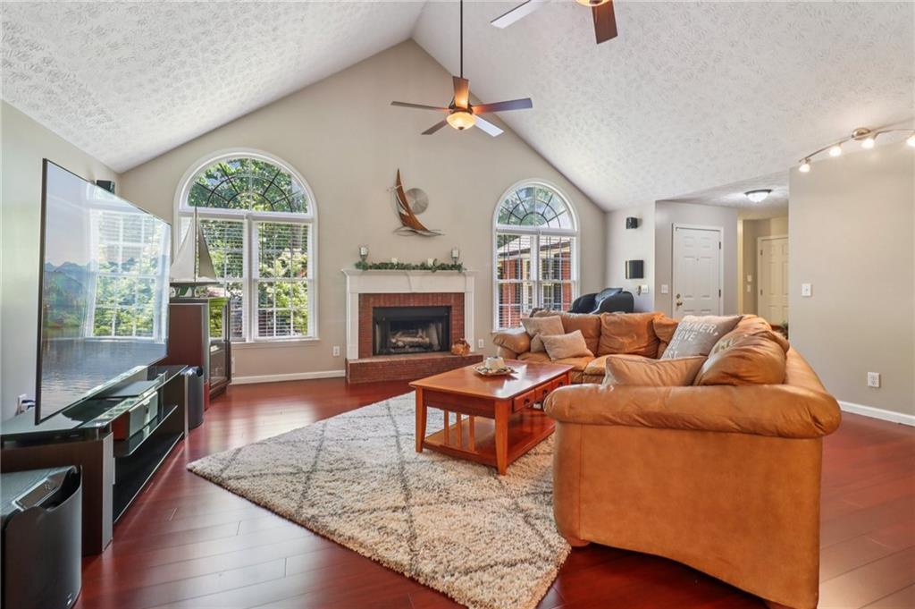 Flowery Branch, Georgia, 30542, United States, 4 Bedrooms Bedrooms, ,3 BathroomsBathrooms,Residential,For Sale,1923417