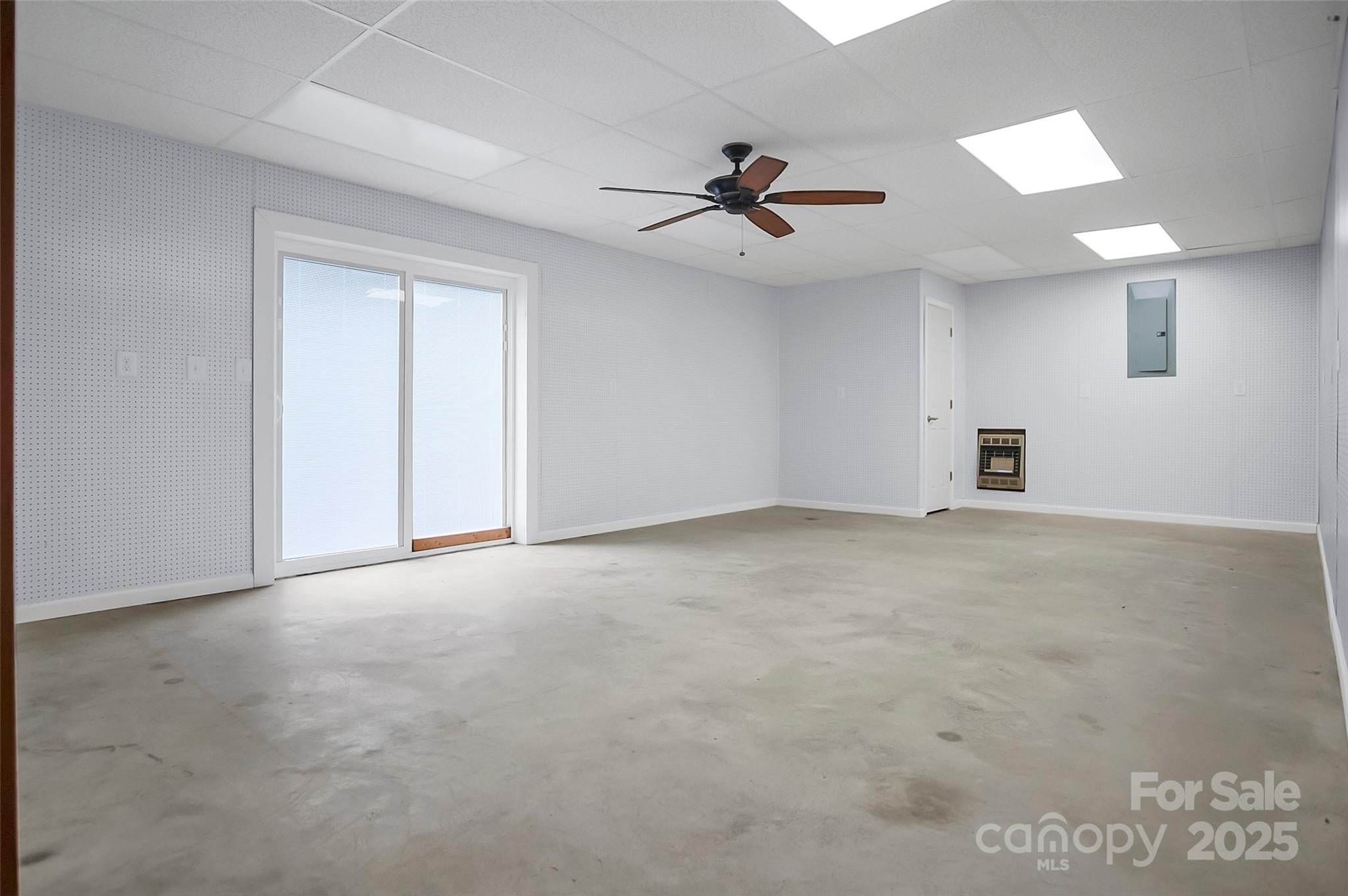 Cherryville, North Carolina, 28021, United States, 3 Bedrooms Bedrooms, ,3 BathroomsBathrooms,Residential,For Sale,1885225