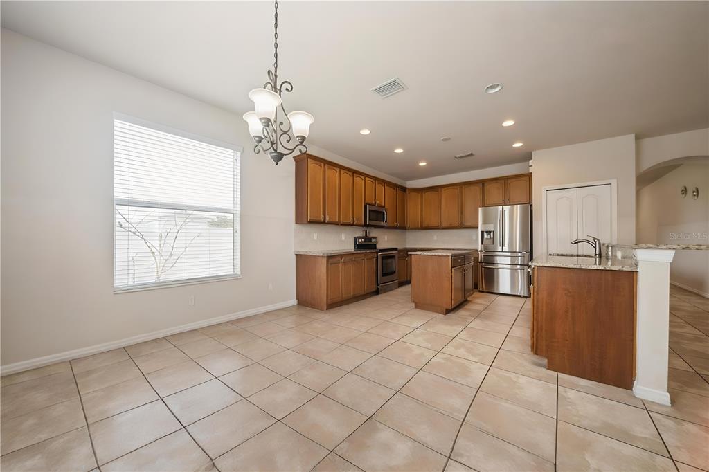 Plant City, Florida, 33566, United States, 5 Bedrooms Bedrooms, ,4 BathroomsBathrooms,Residential,For Sale,1848663