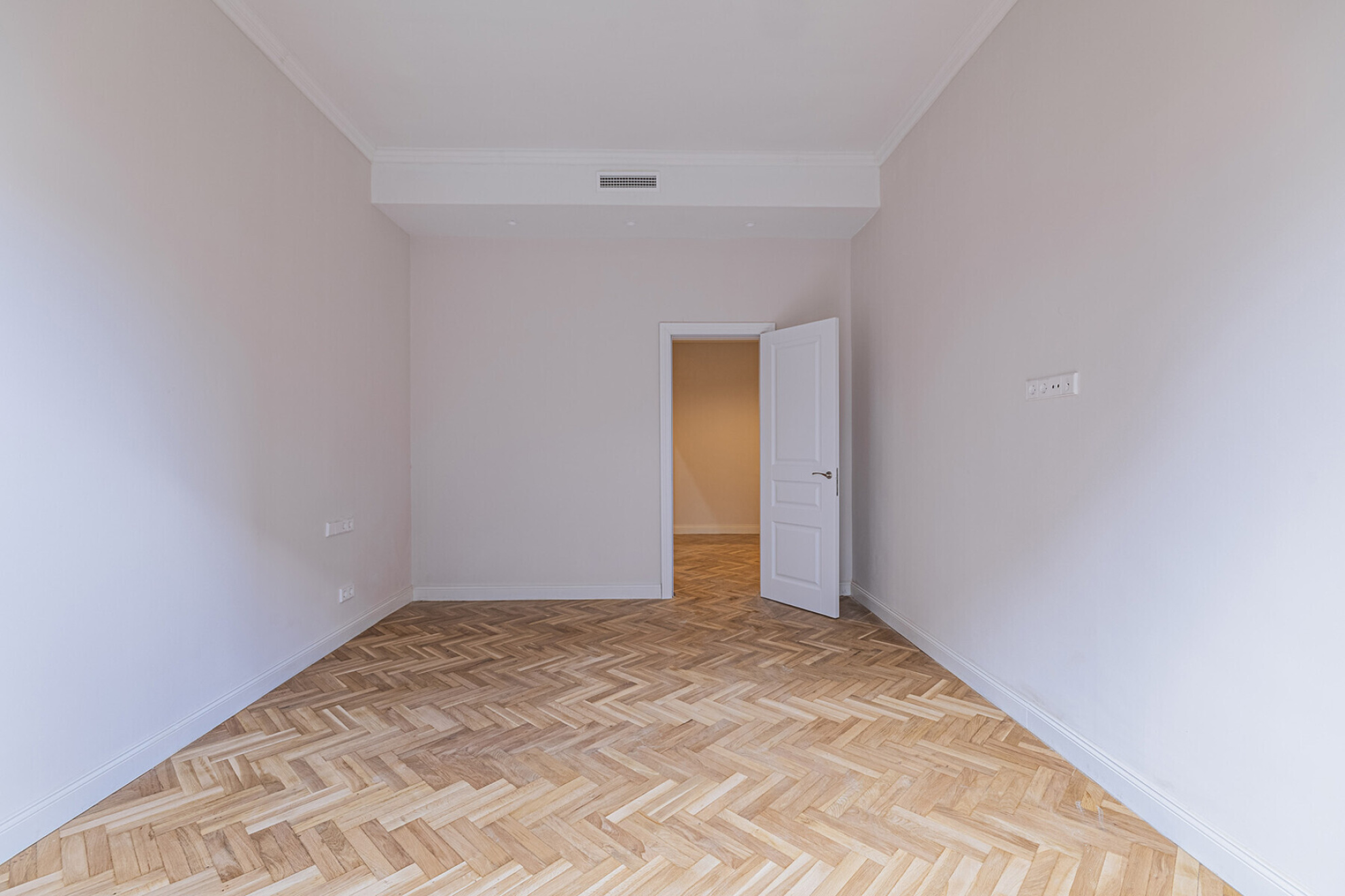  Renovated high-rise apartment in a stately building in Eixample. - 物件實景