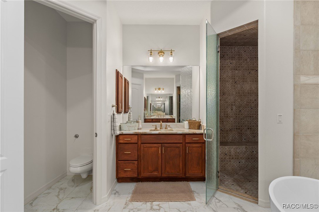 Crystal River, Florida, 34428, United States, 4 Bedrooms Bedrooms, ,4 BathroomsBathrooms,Residential,For Sale,1983688