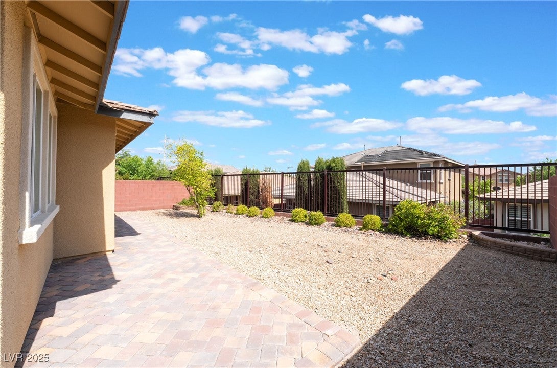 Las Vegas, Nevada, 89135, United States, 3 Bedrooms Bedrooms, ,3 BathroomsBathrooms,Residential,For Sale,1977771