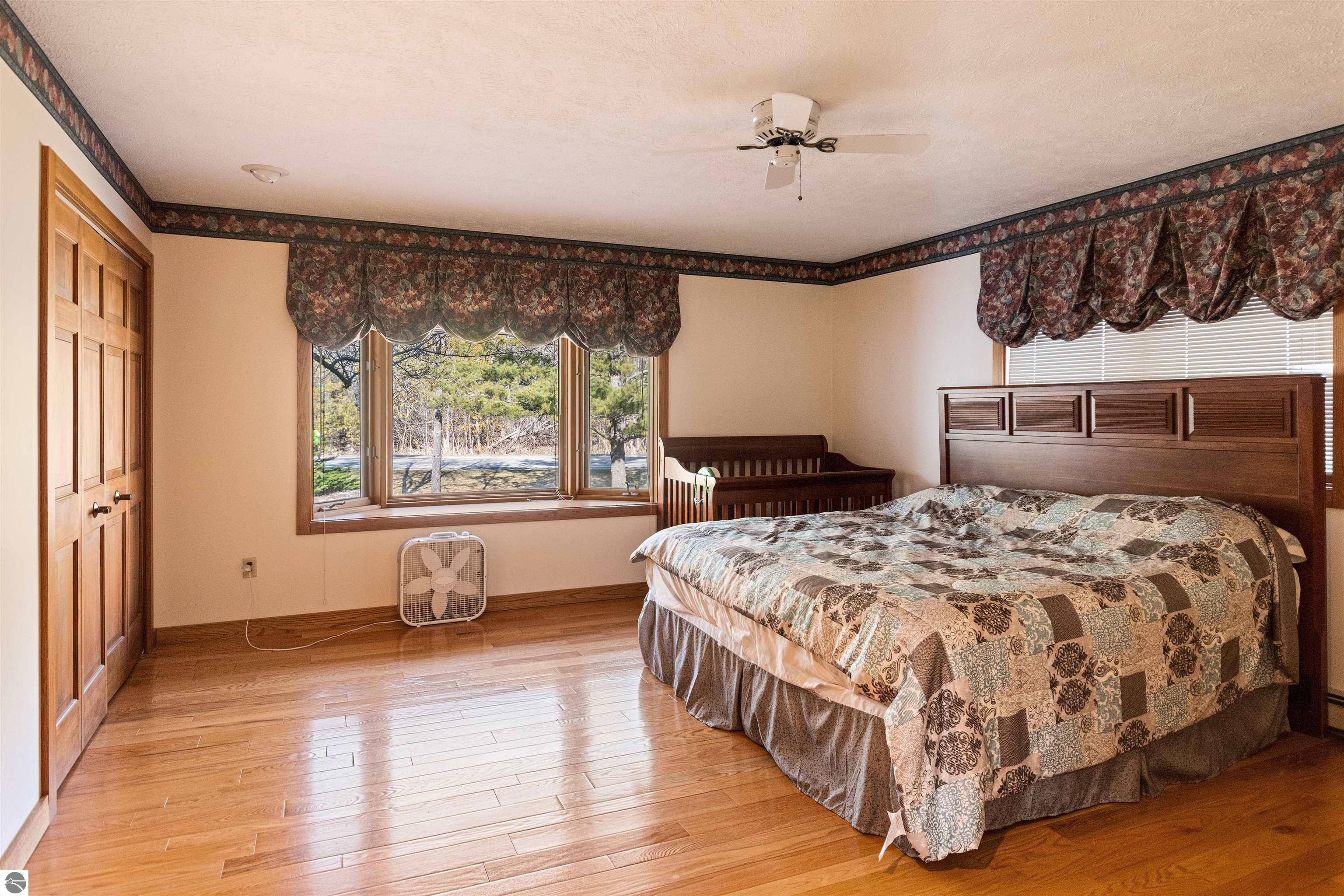 Traverse City, Michigan, 49686, United States, 5 Bedrooms Bedrooms, ,4 BathroomsBathrooms,Residential,For Sale,1770501