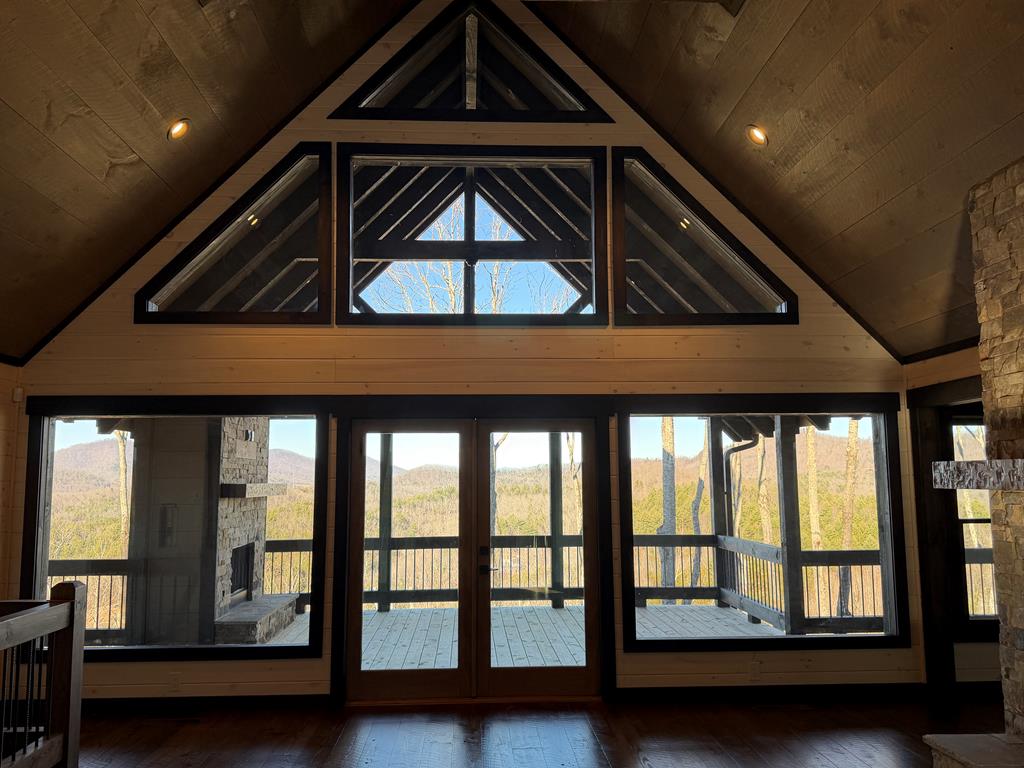 Mineral Bluff, Georgia, 30559, United States, 4 Bedrooms Bedrooms, ,4 BathroomsBathrooms,Residential,For Sale,2010498