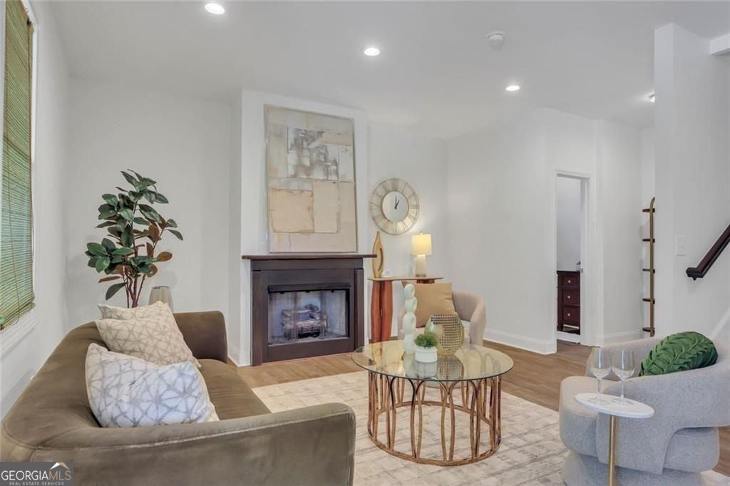 Stone Mountain, Georgia, 30083, United States, 4 Bedrooms Bedrooms, ,4 BathroomsBathrooms,Residential,For Sale,2038047