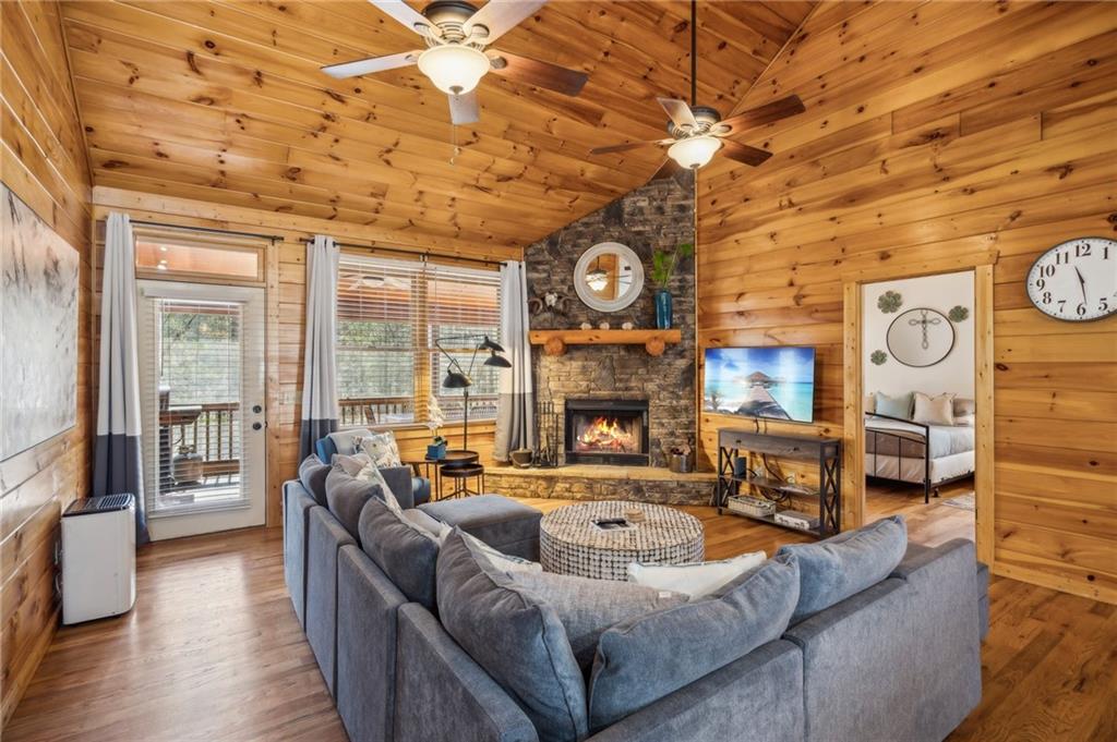 Ellijay, Georgia, 30540, United States, 4 Bedrooms Bedrooms, ,3 BathroomsBathrooms,Residential,For Sale,1957271