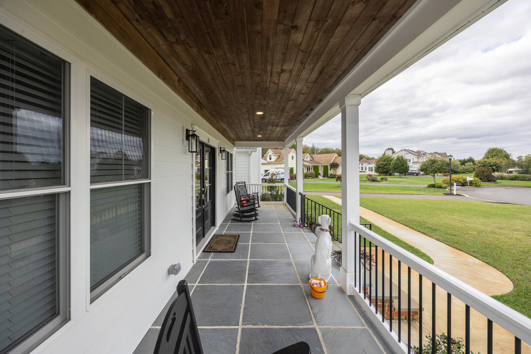  28 Queen Anne Court - 物件實景