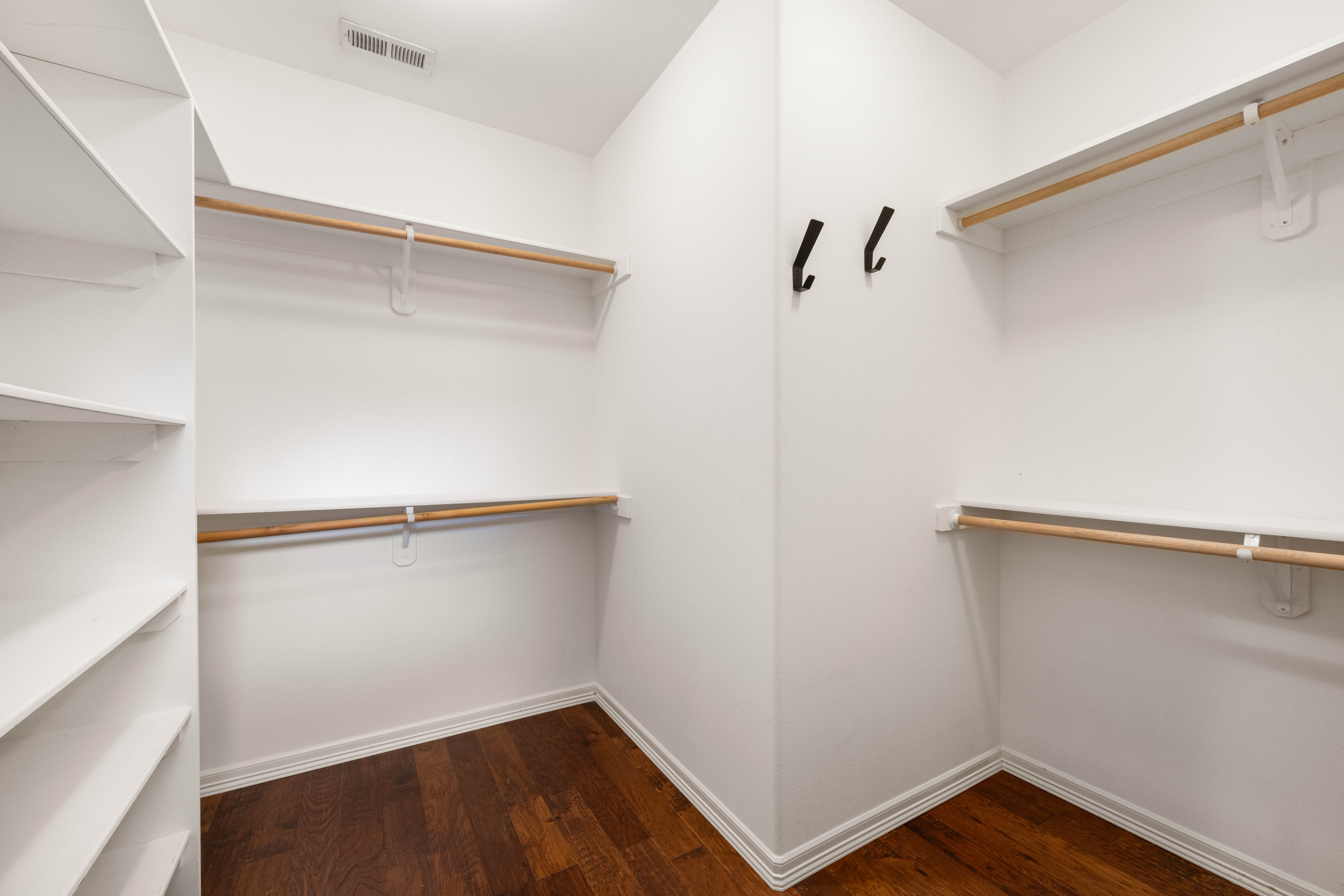  Pool, Course Frontage, Outdoor Kitchen &More - 物件實景