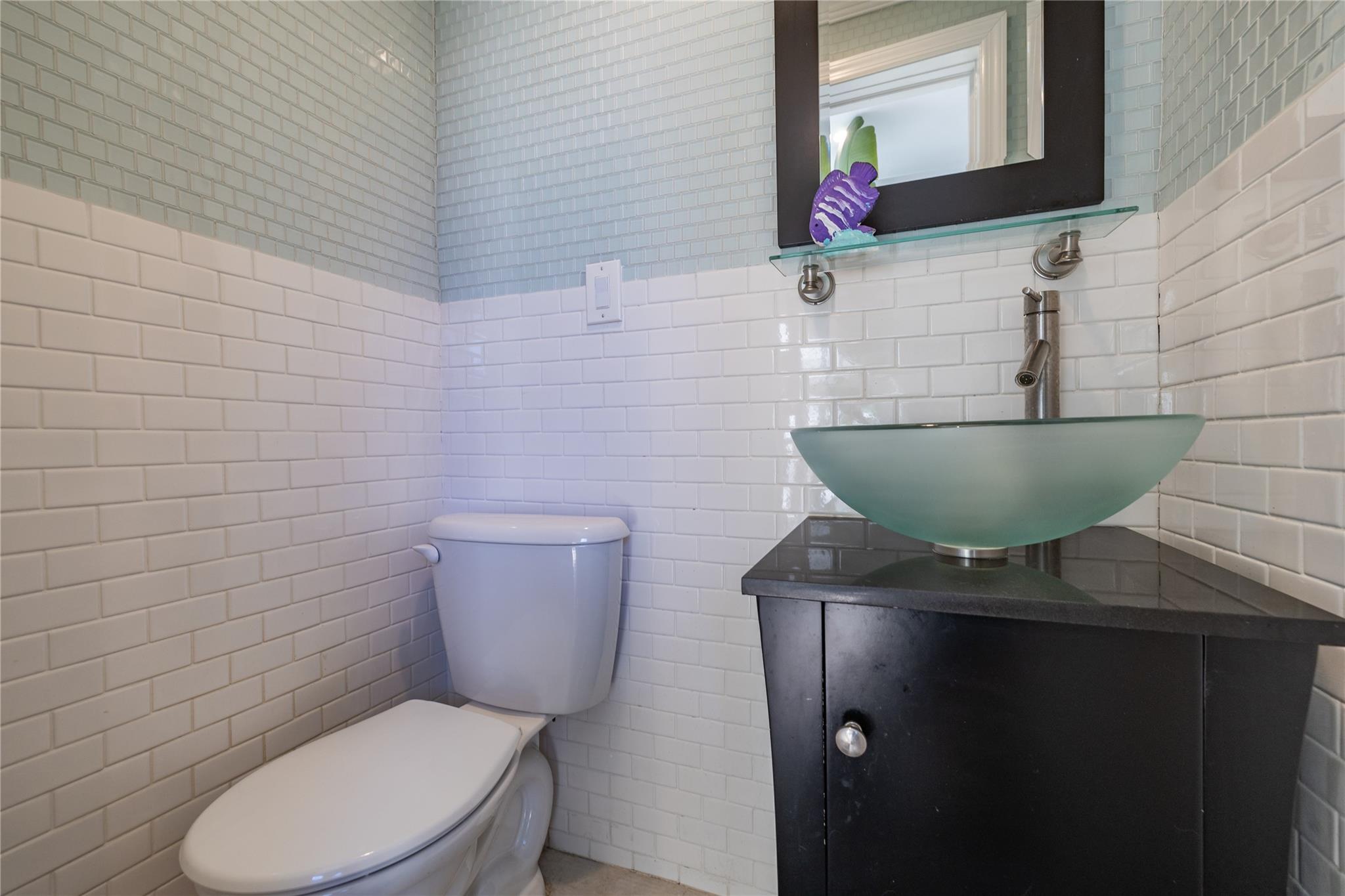 Malverne, New York, 11565, United States, 3 Bedrooms Bedrooms, ,2 BathroomsBathrooms,Residential,For Sale,1874917