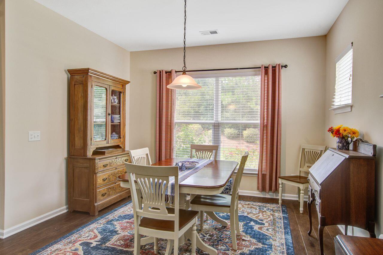 Summerville, South Carolina, 29483, United States, 3 Bedrooms Bedrooms, ,3 BathroomsBathrooms,Residential,For Sale,1907544