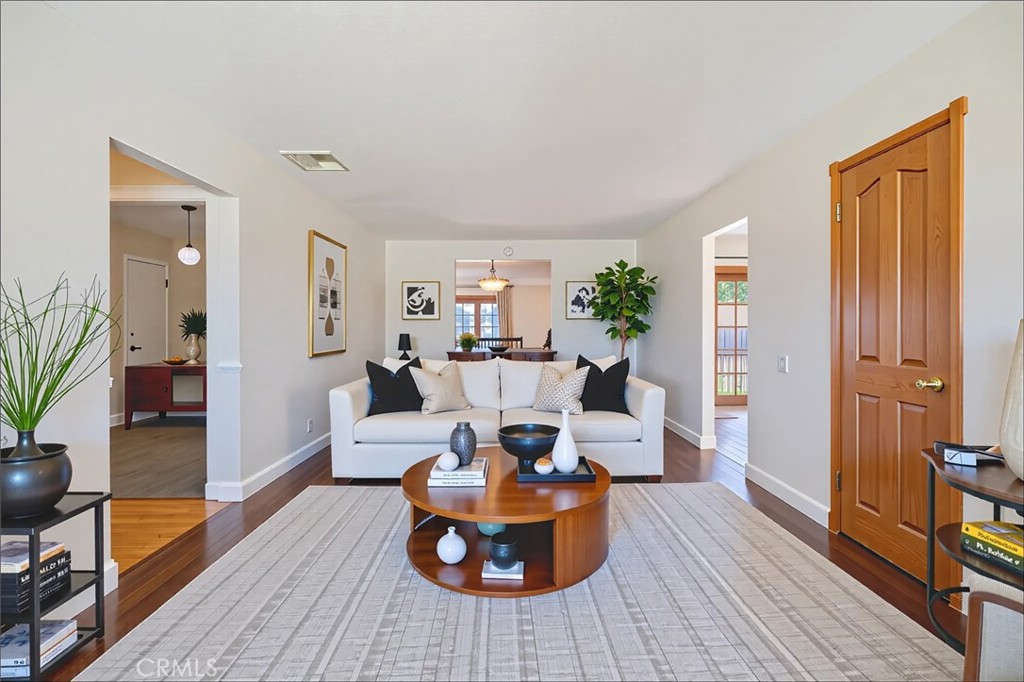 Azusa, California, 91702, United States, 3 Bedrooms Bedrooms, ,2 BathroomsBathrooms,Residential,For Sale,1902994