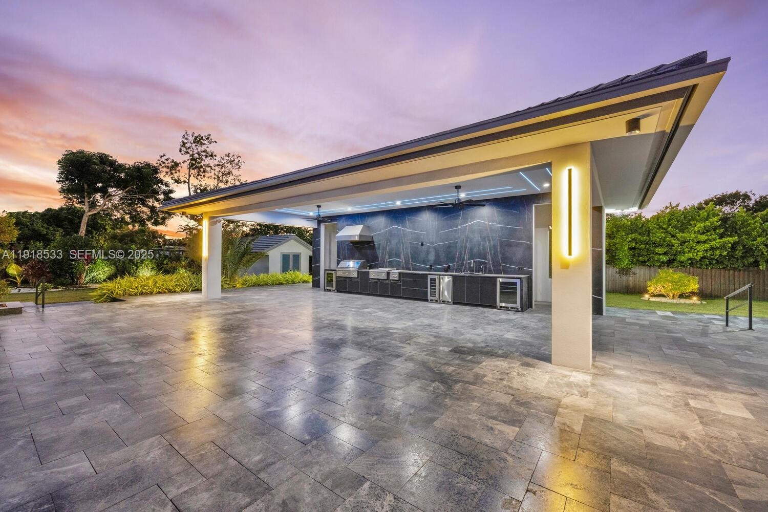 Miami, Florida, 33173, United States, 6 Bedrooms Bedrooms, ,7 BathroomsBathrooms,Residential,For Sale,2001798