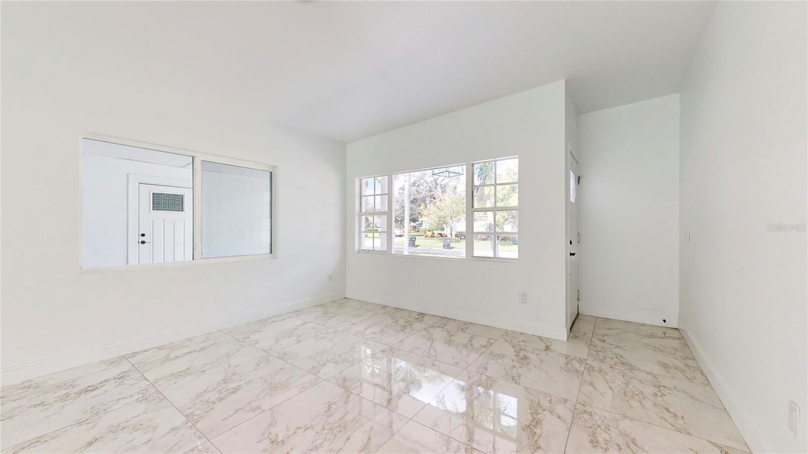 ORLANDO, Florida, 32806, United States, 4 Bedrooms Bedrooms, ,3 BathroomsBathrooms,Residential,For Sale,1879831