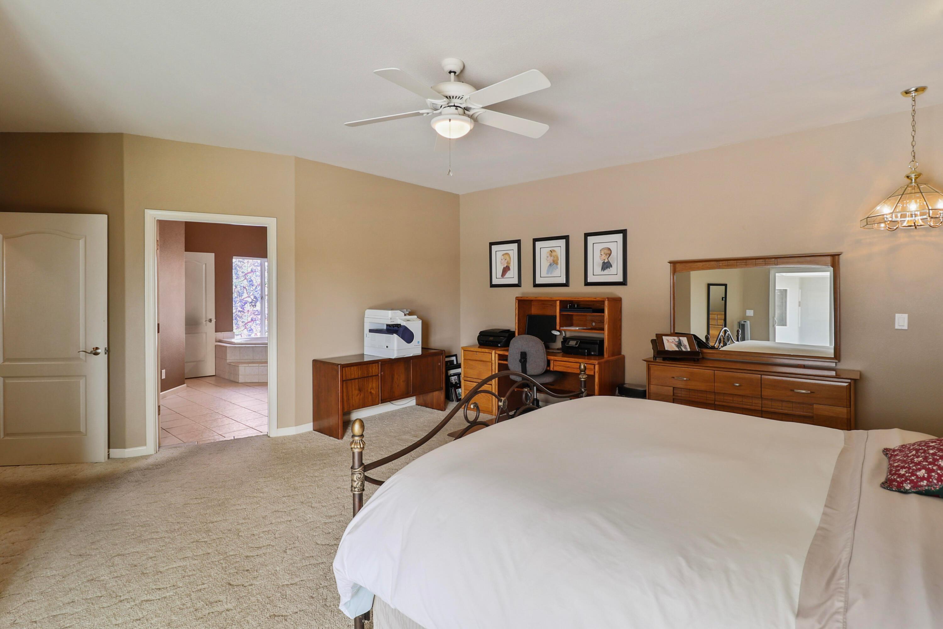 Redding, California, 96002, United States, 3 Bedrooms Bedrooms, ,3 BathroomsBathrooms,Residential,For Sale,1992839