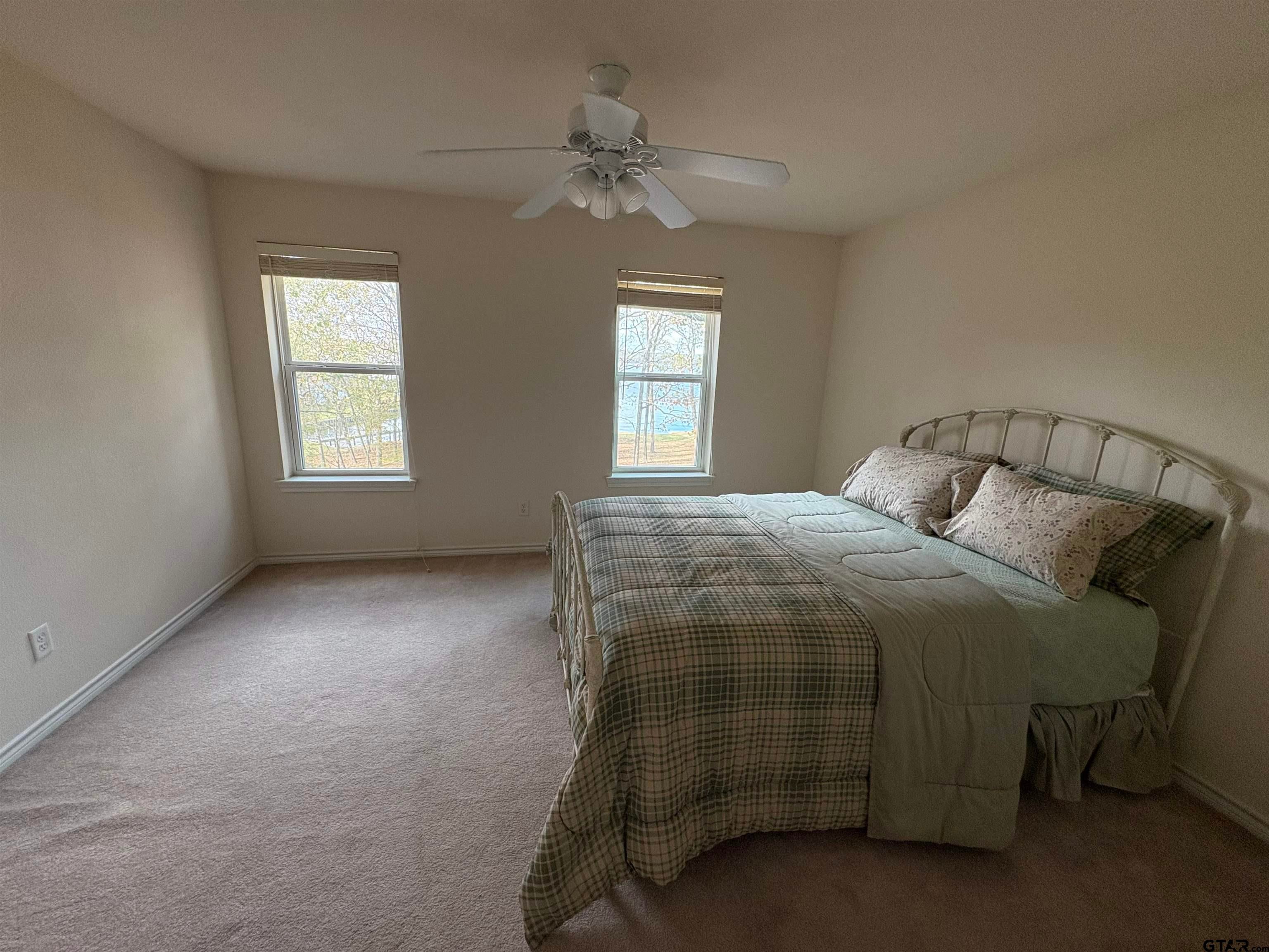 Pittsburg, Texas, 75686, United States, 4 Bedrooms Bedrooms, ,3 BathroomsBathrooms,Residential,For Sale,2001742