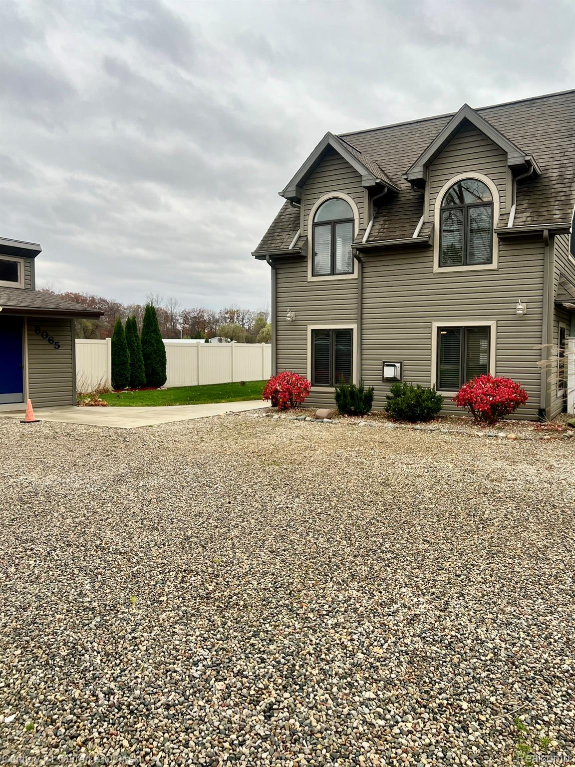 Jackson, Michigan, 49201, United States, 3 Bedrooms Bedrooms, ,3 BathroomsBathrooms,Residential,For Sale,1981223