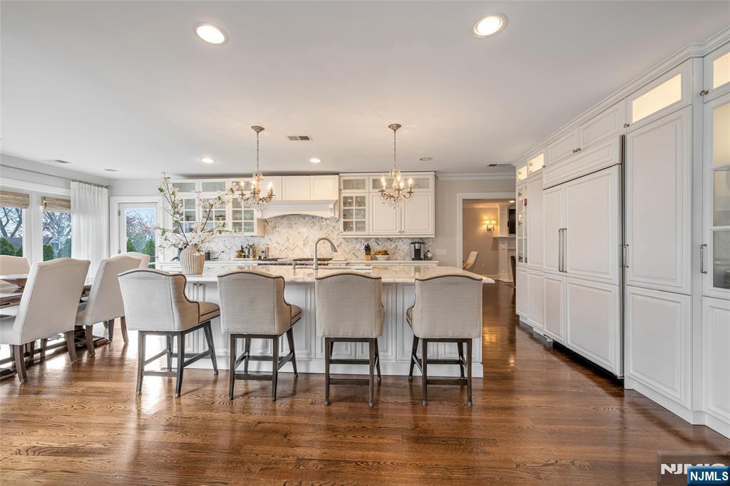 Cliffside Park, New Jersey, 07010, United States, 4 Bedrooms Bedrooms, ,5 BathroomsBathrooms,Residential,For Sale,1998497