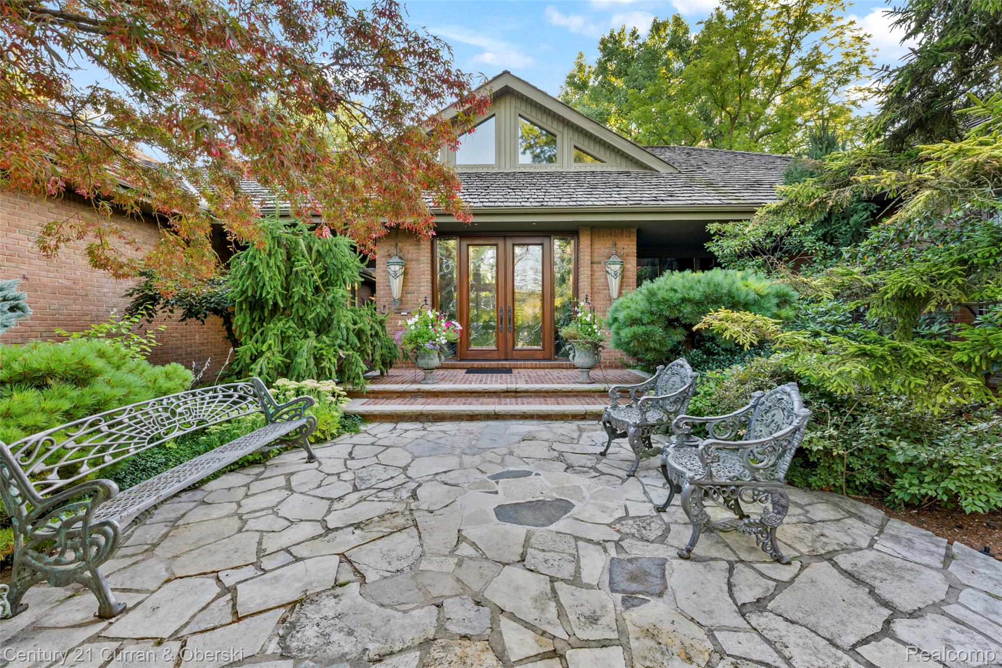 Dearborn, Michigan, 48124, United States, 4 Bedrooms Bedrooms, ,4 BathroomsBathrooms,Residential,For Sale,1983815